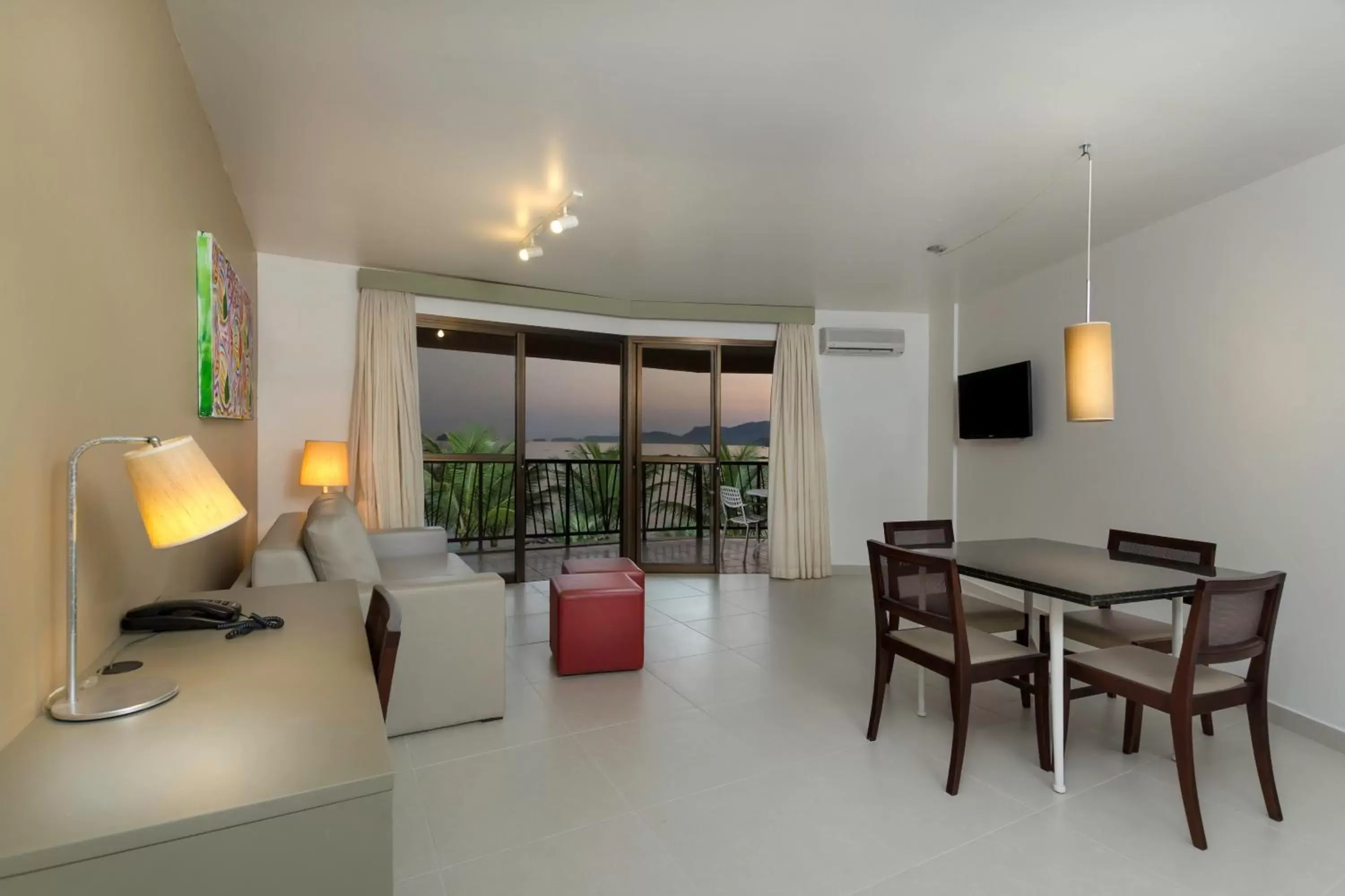 Living room in Mercure Angra dos Reis