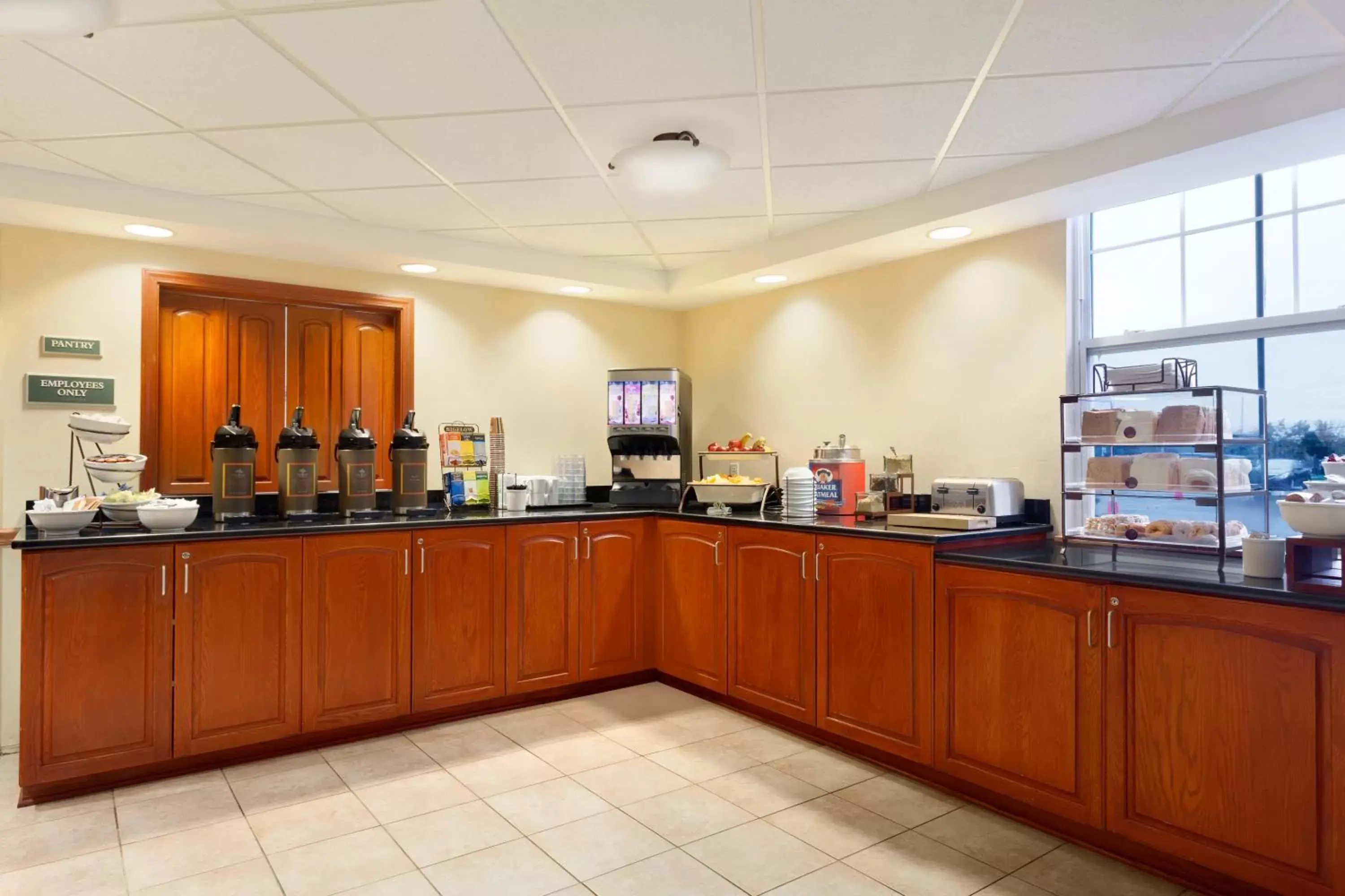 Restaurant/Places to Eat in Country Inn & Suites by Radisson, Rochester-University Area, NY