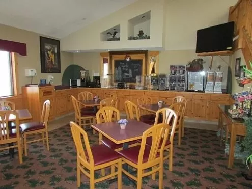 Restaurant/Places to Eat in AmeriVu Inn & Suites