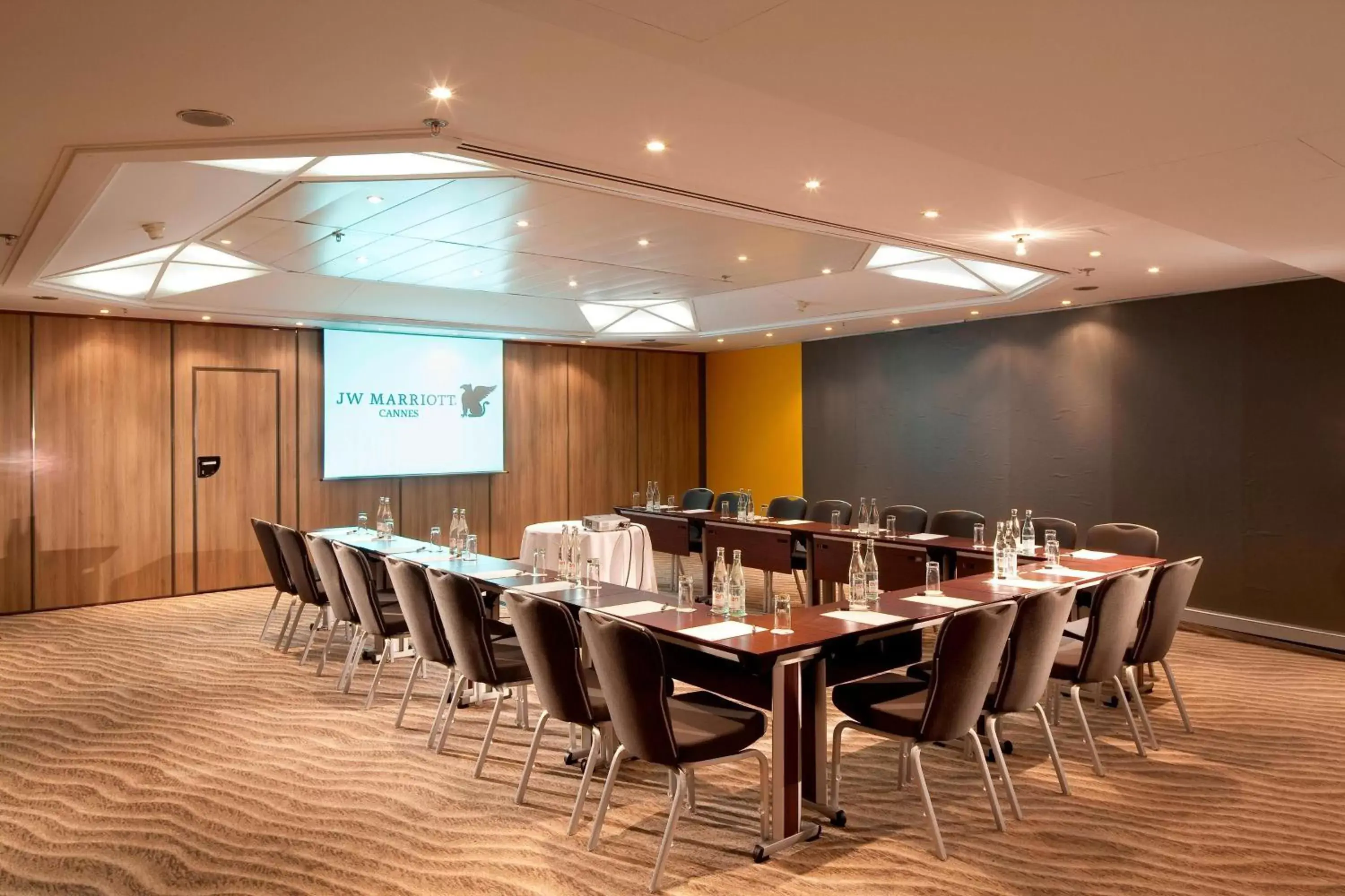 Meeting/conference room in JW Marriott Cannes