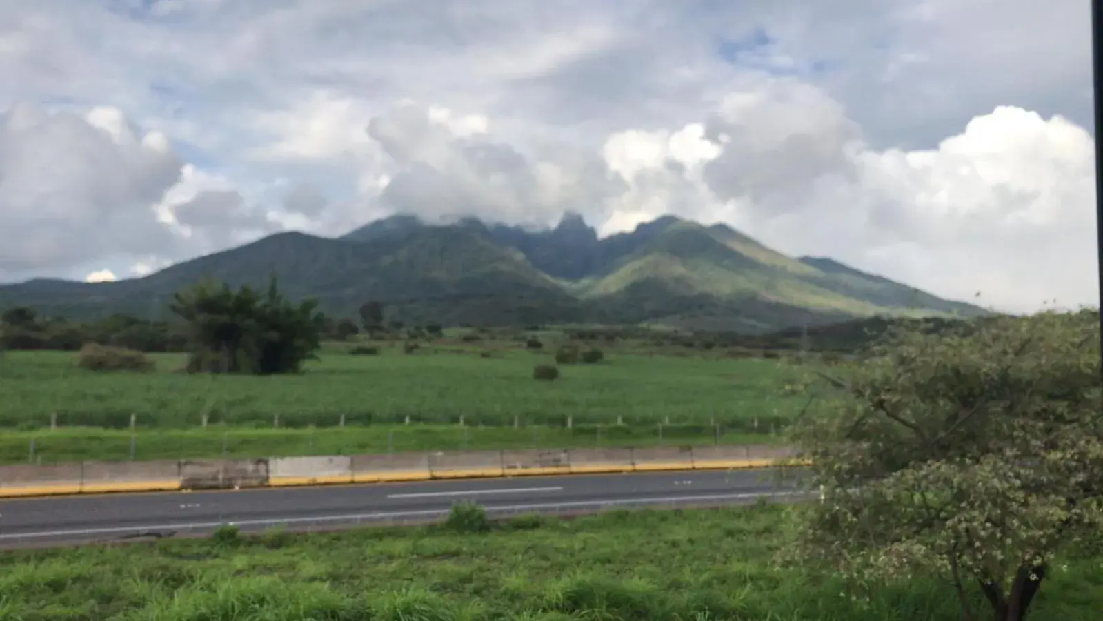 Natural landscape, Mountain View in Casa Naiyari