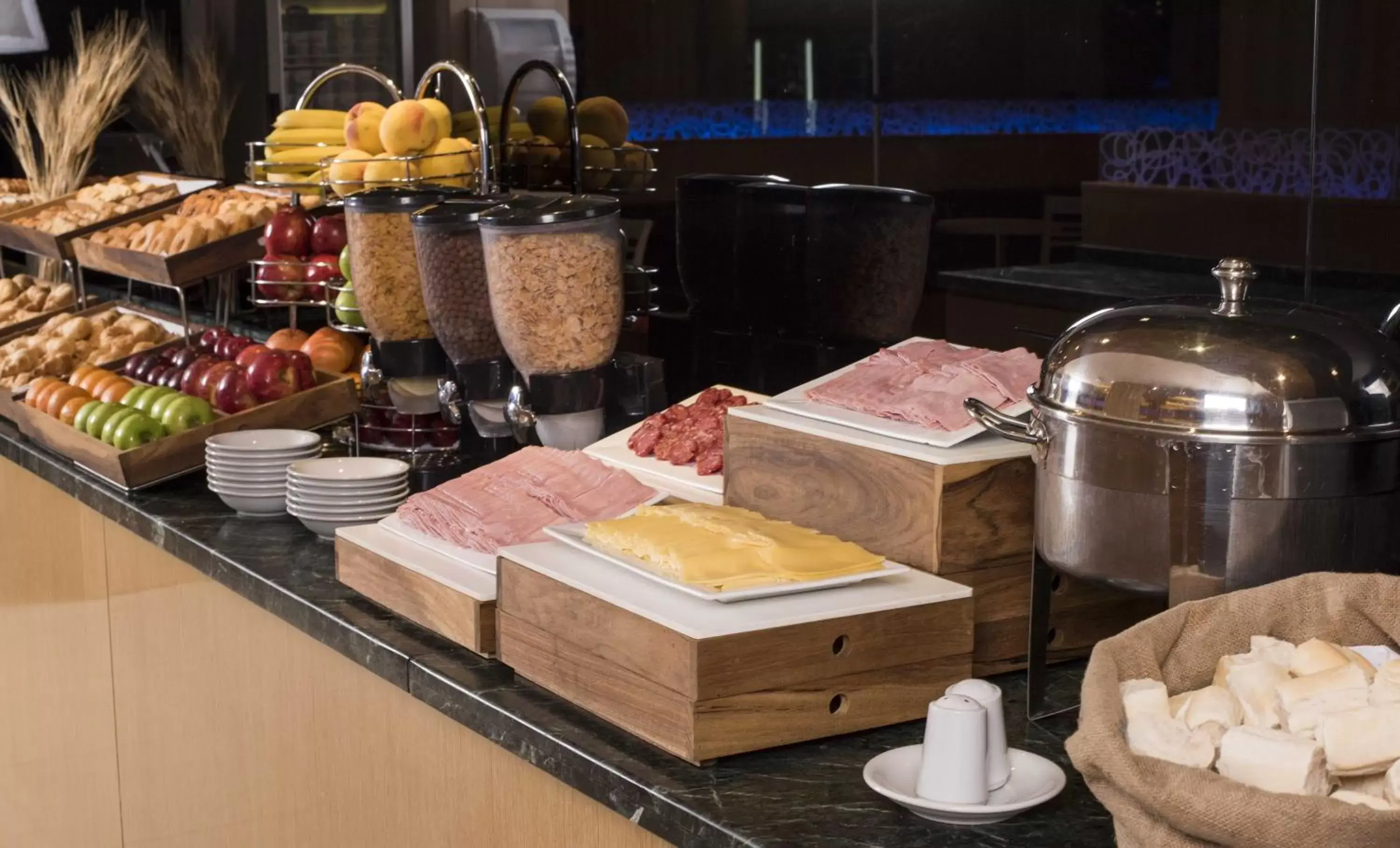 Food close-up in Holiday Inn Express Rosario, an IHG Hotel