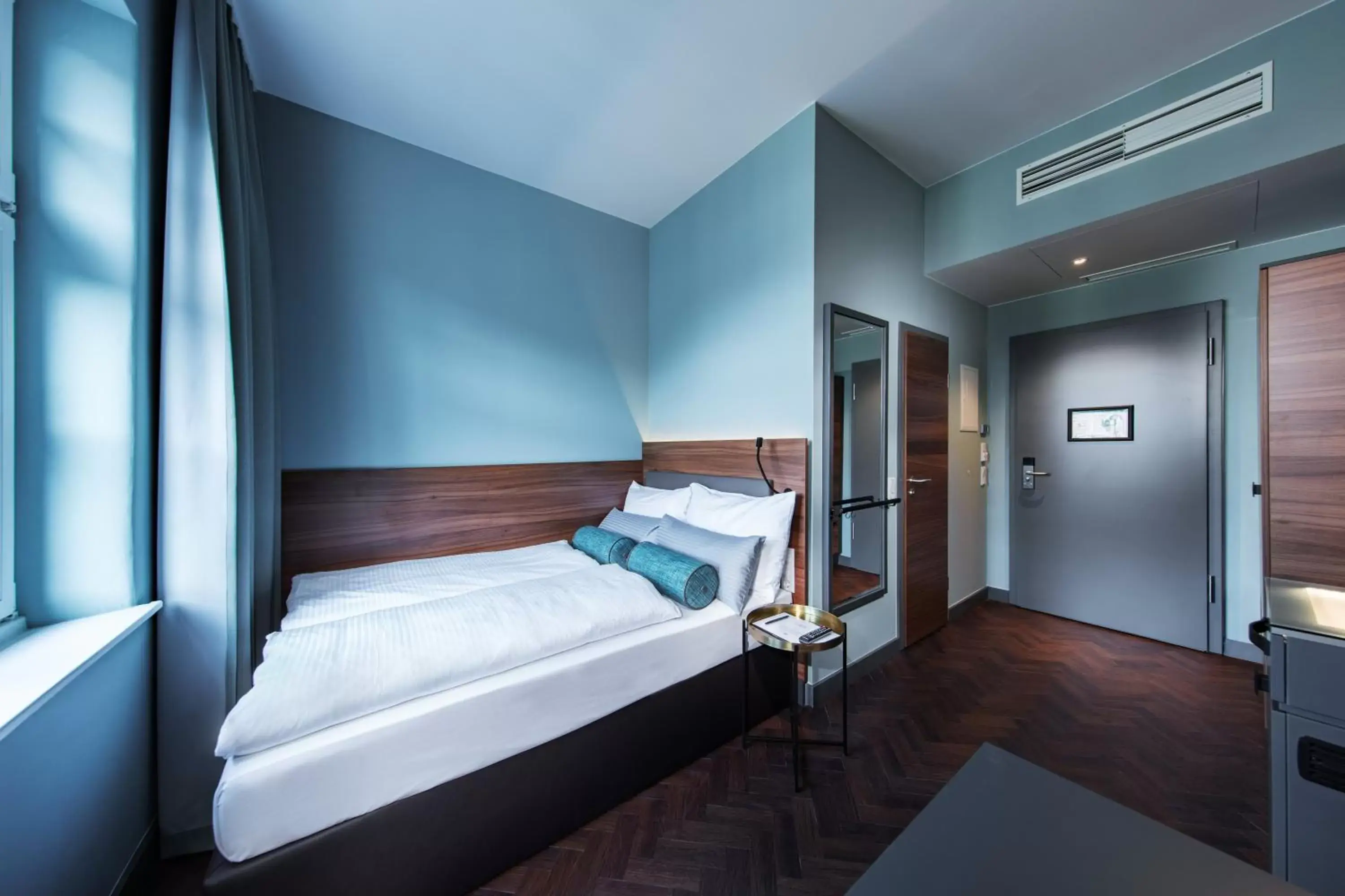 Standard Queen Room in Maison Schiller by DesignCity Hotels Standard Queen Room in Maison Schiller by DesignCity Hotels