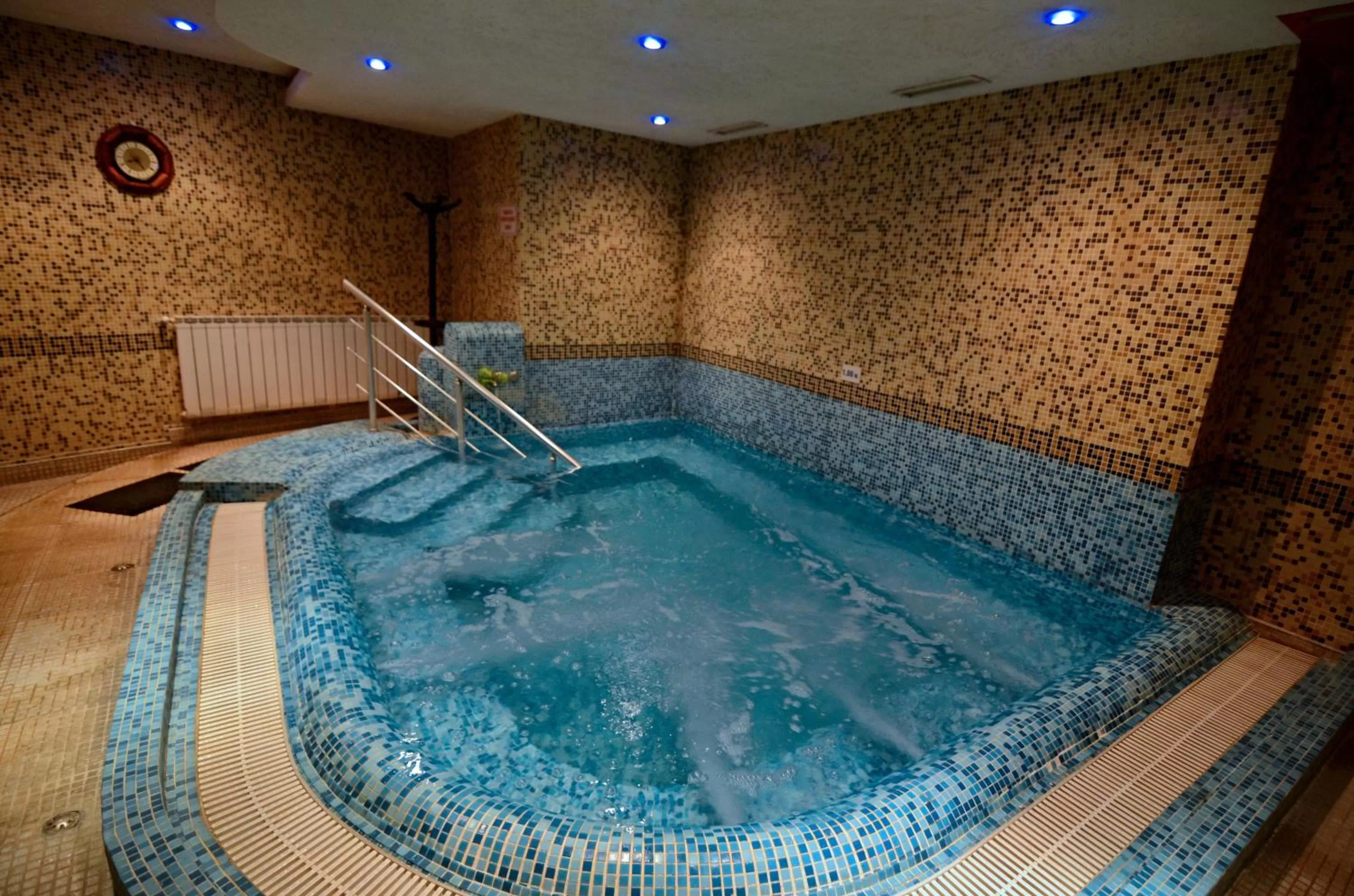 Swimming pool in Spa Hotel Kleptuza