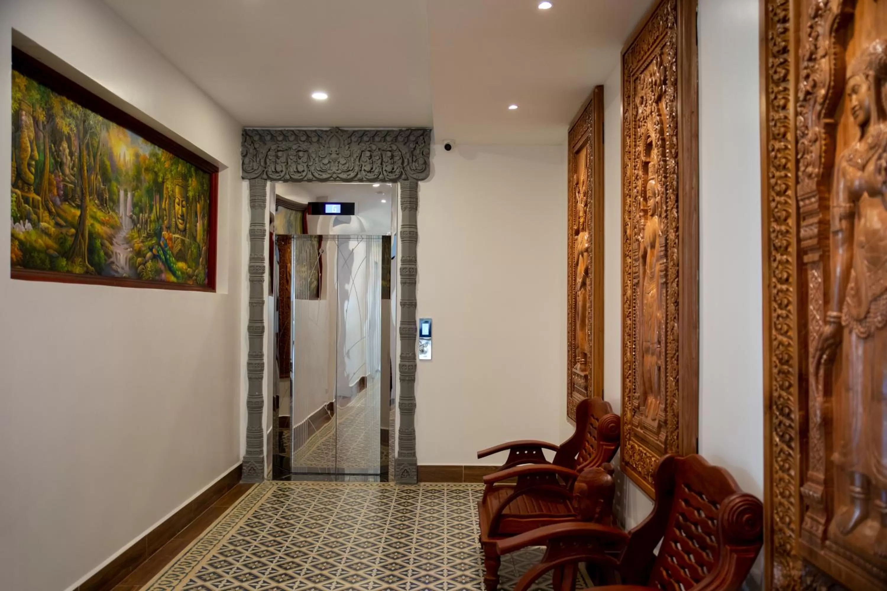 elevator in Two Seasons Siem Reap Hotel