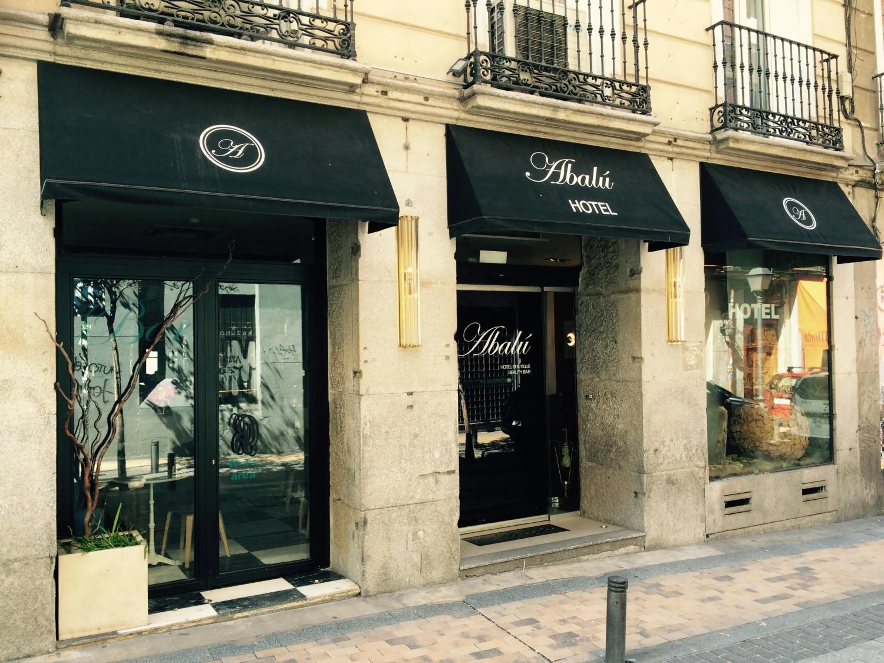 Facade/entrance in Abalú Design Boutique Hotel Gran Via