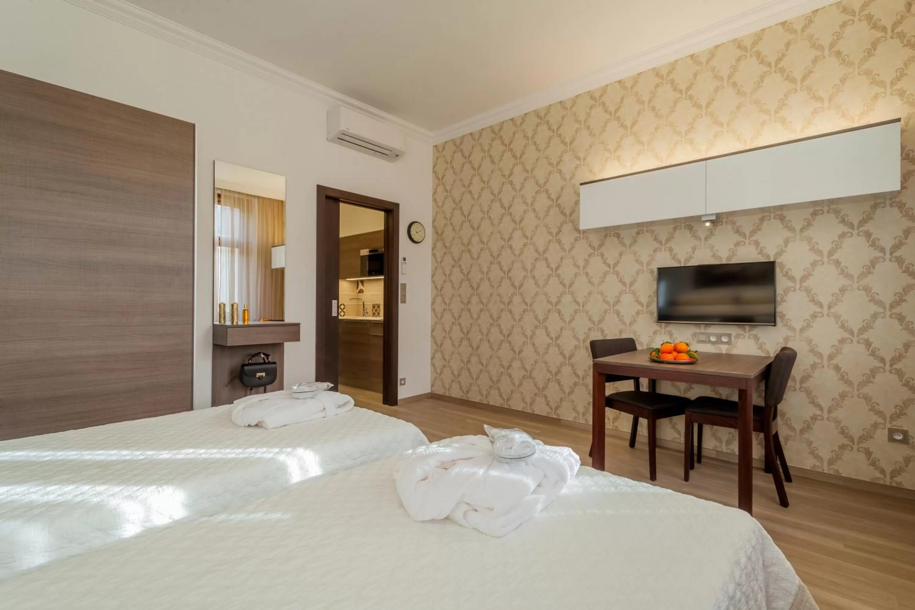 TV and multimedia, Bed in VINOHRADSKY DUM Residence