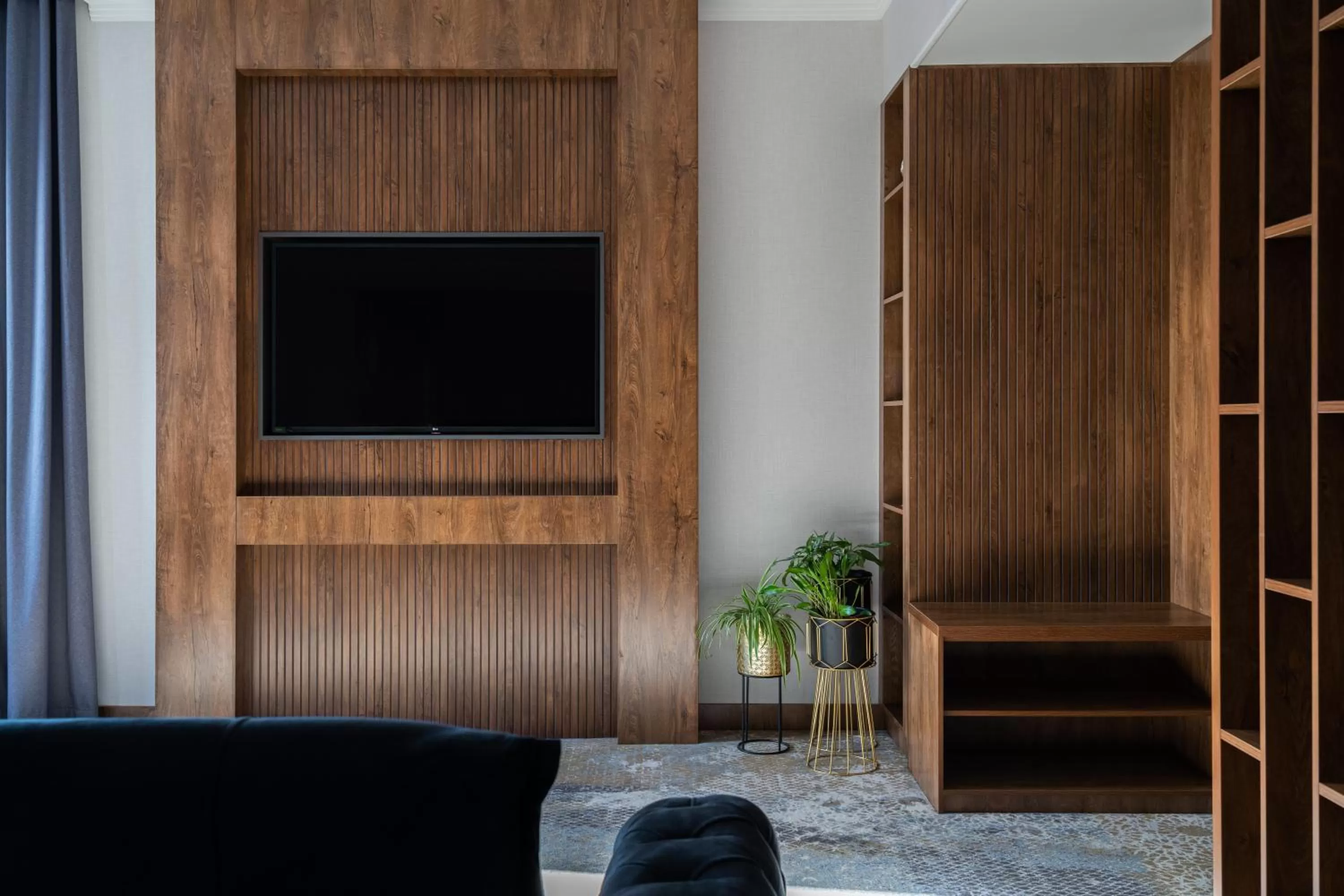 TV and multimedia in Shamsan Airport Hotel