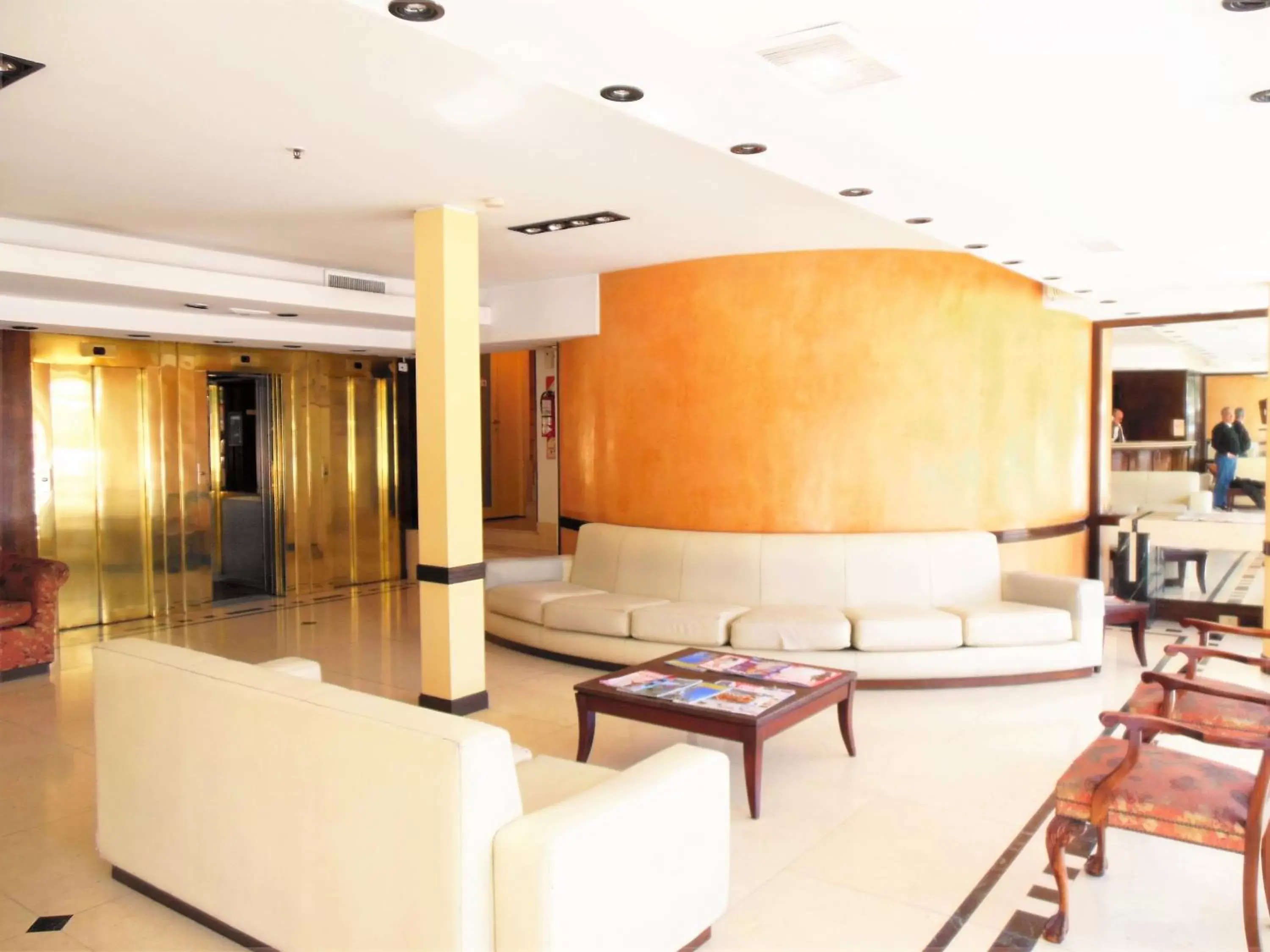 Lobby or reception, Lounge/Bar in Embajador Hotel