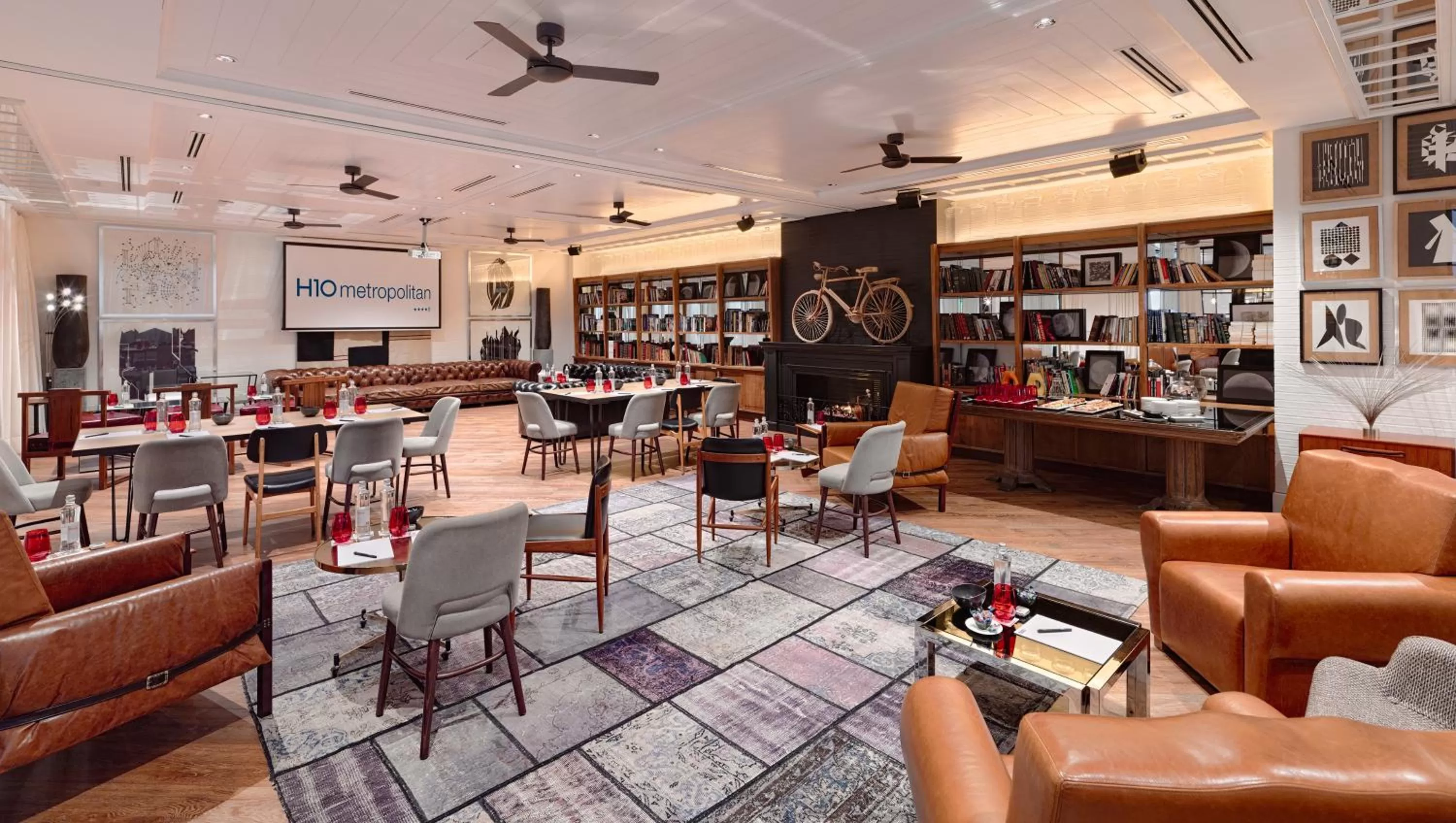 Library, Lounge/Bar in H10 Metropolitan 4* Sup