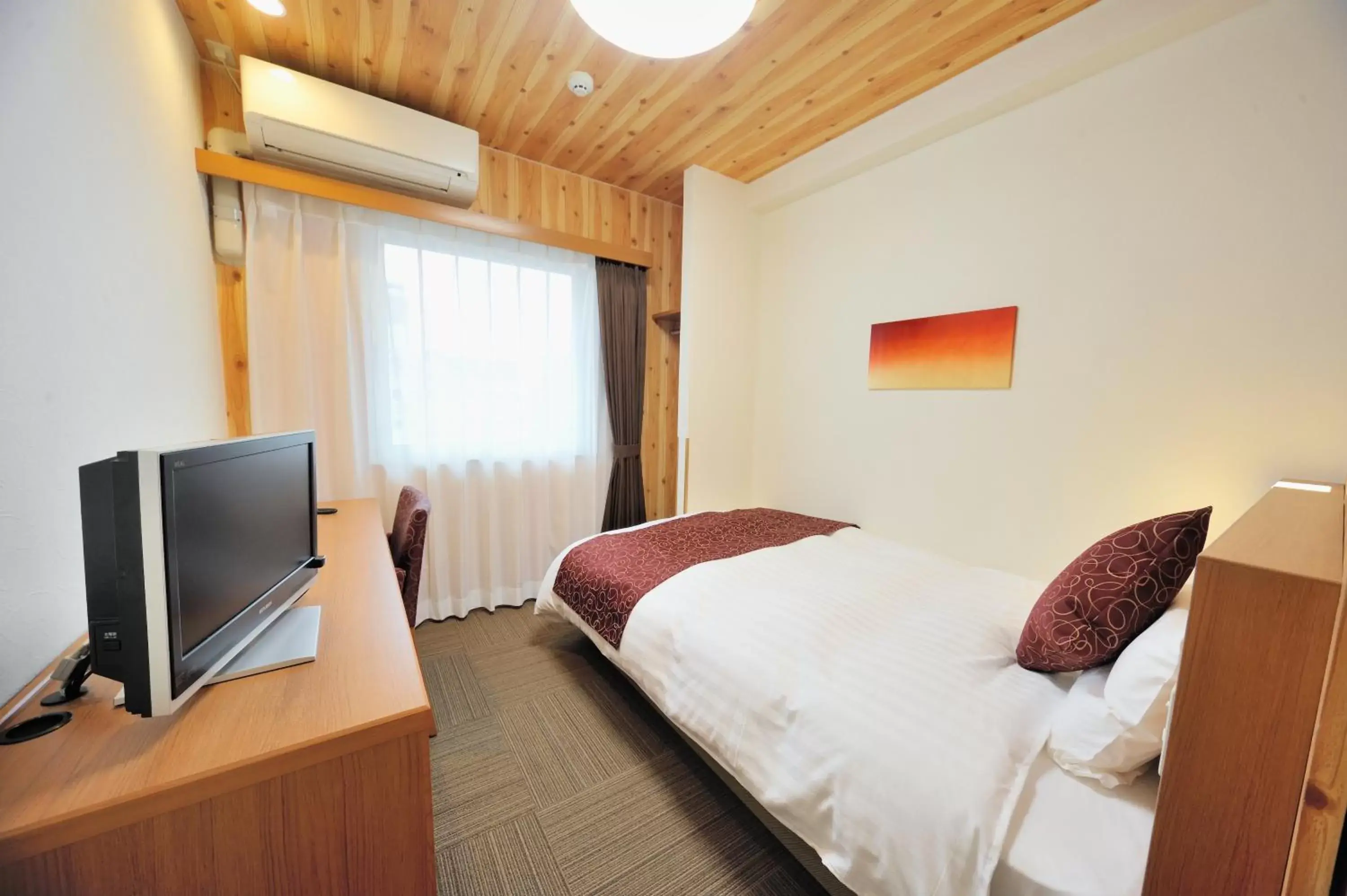 Photo of the whole room, Bed in Tennen Onsen Taho-no-Yu Dormy Inn Niigata