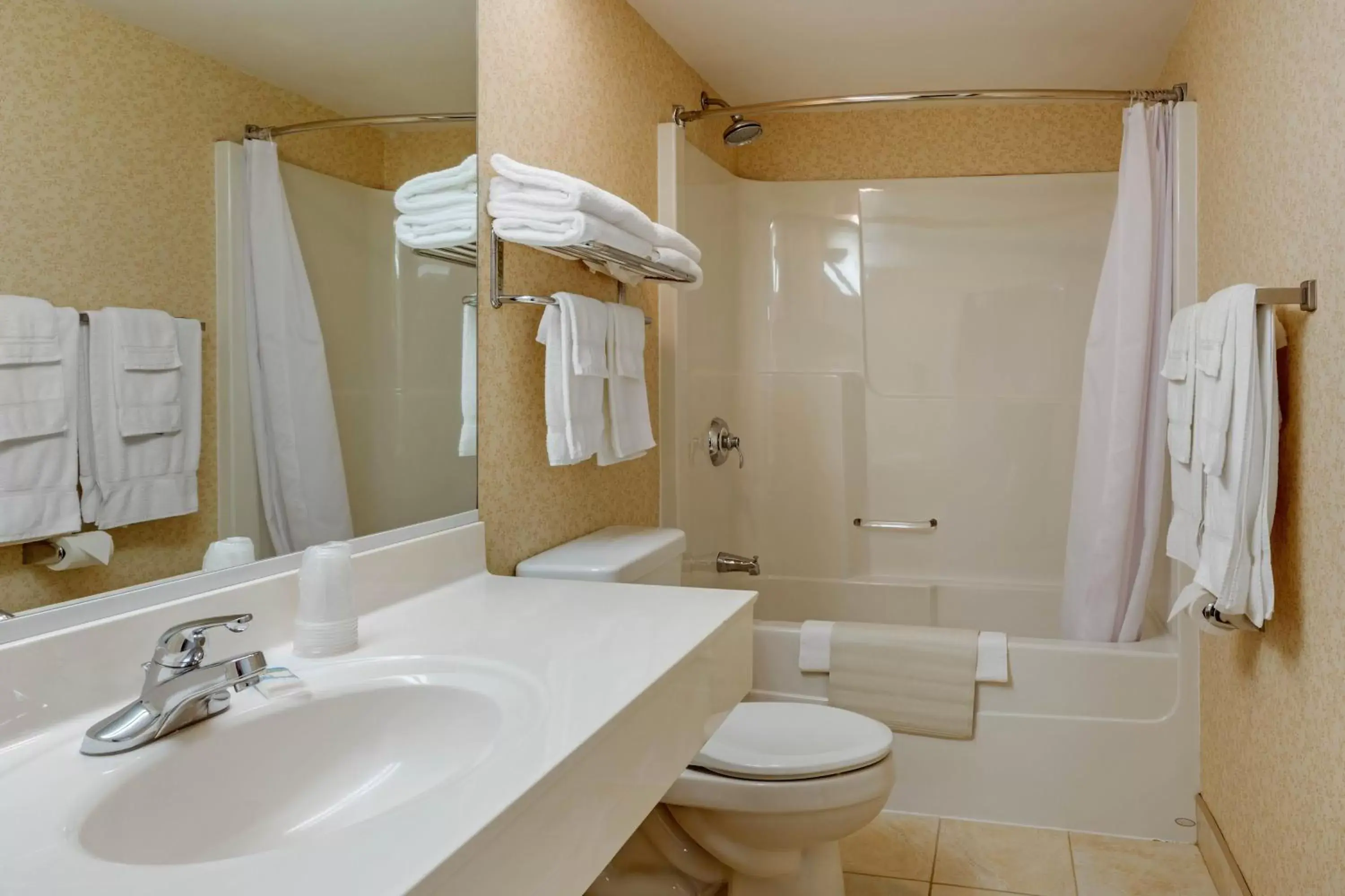 Bathroom in Ogunquit Hotel and Suites