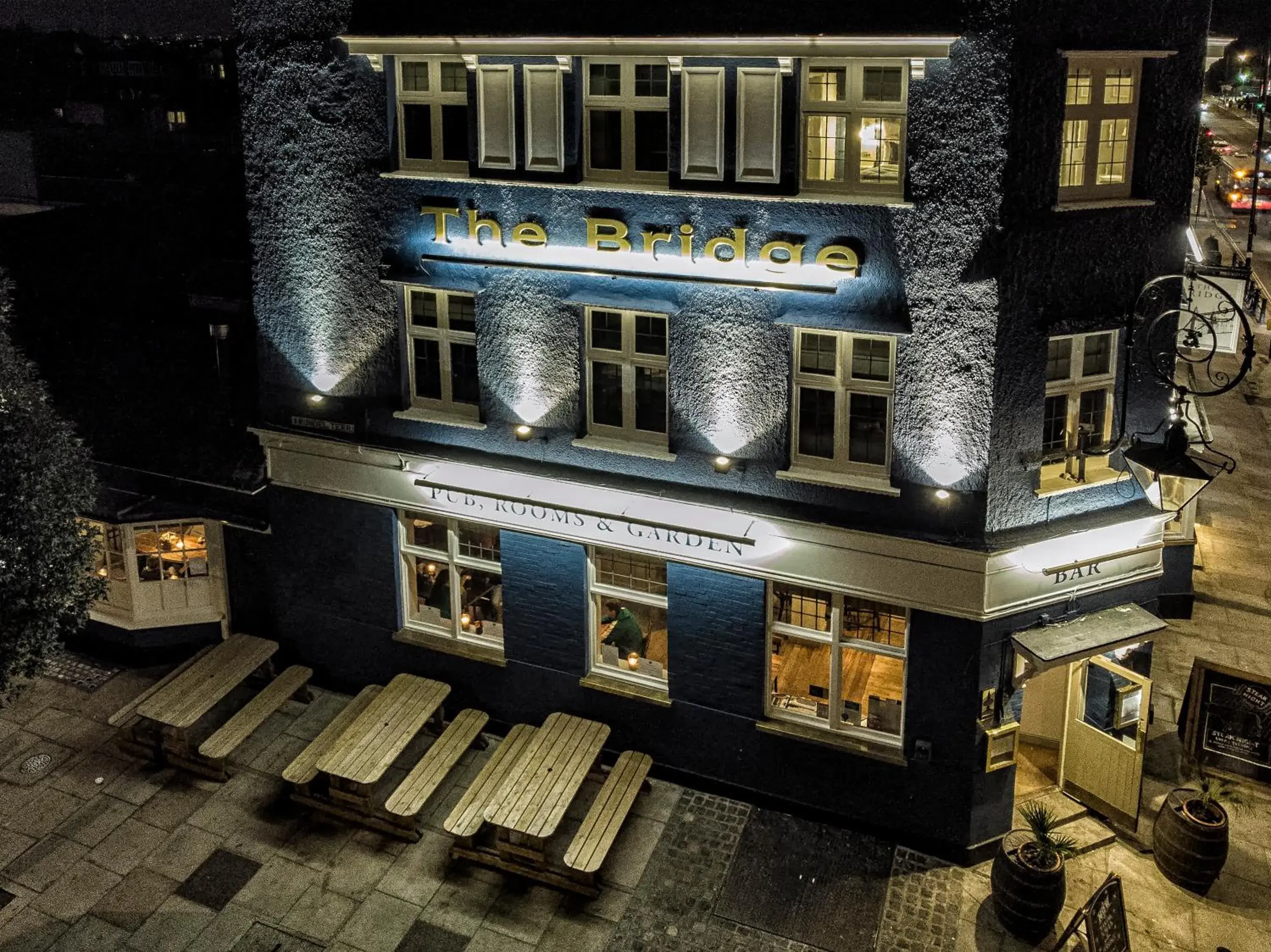 Property Building in The Bridge Pub & Rooms