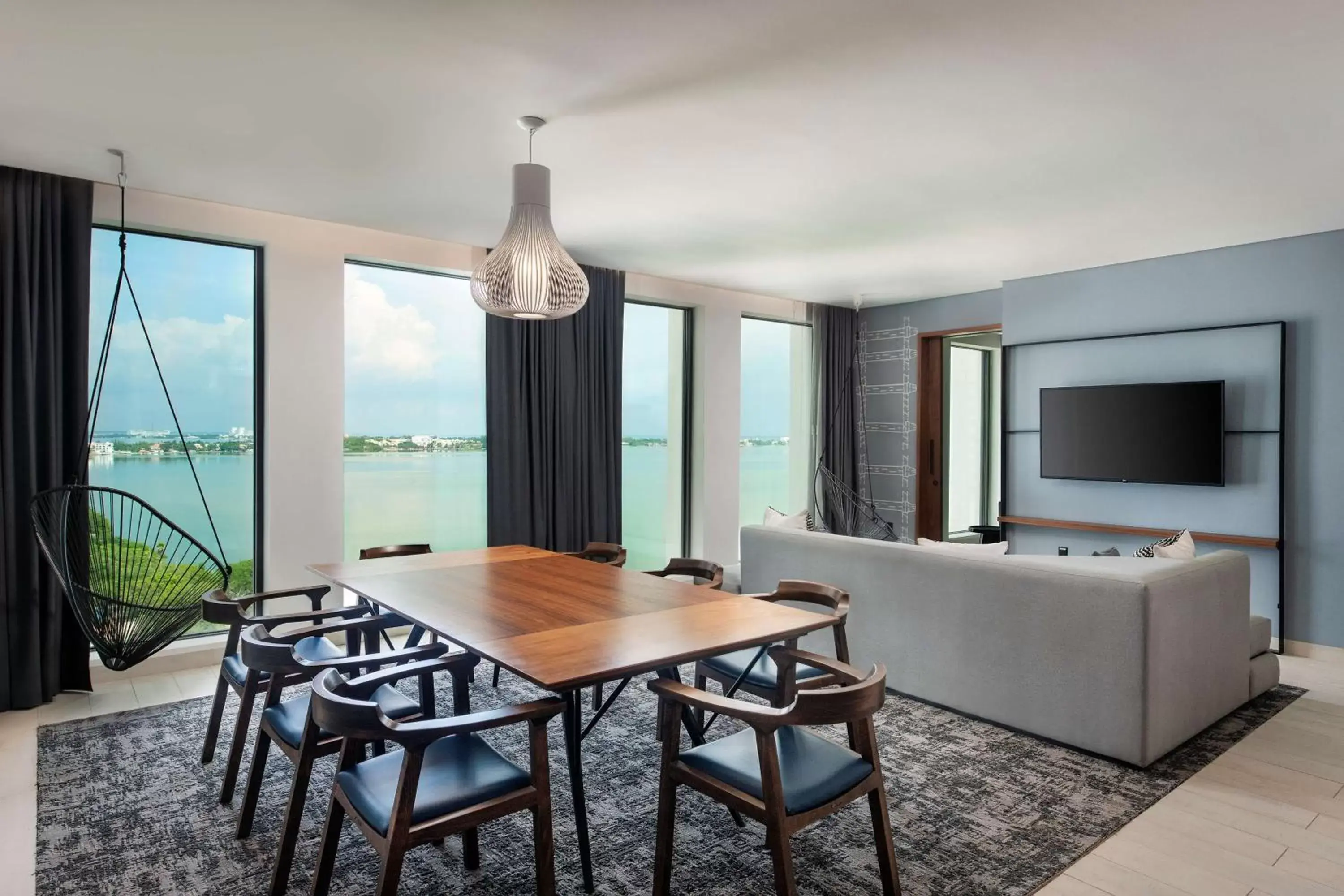 Bedroom, Dining Area in Canopy By Hilton Cancun La Isla