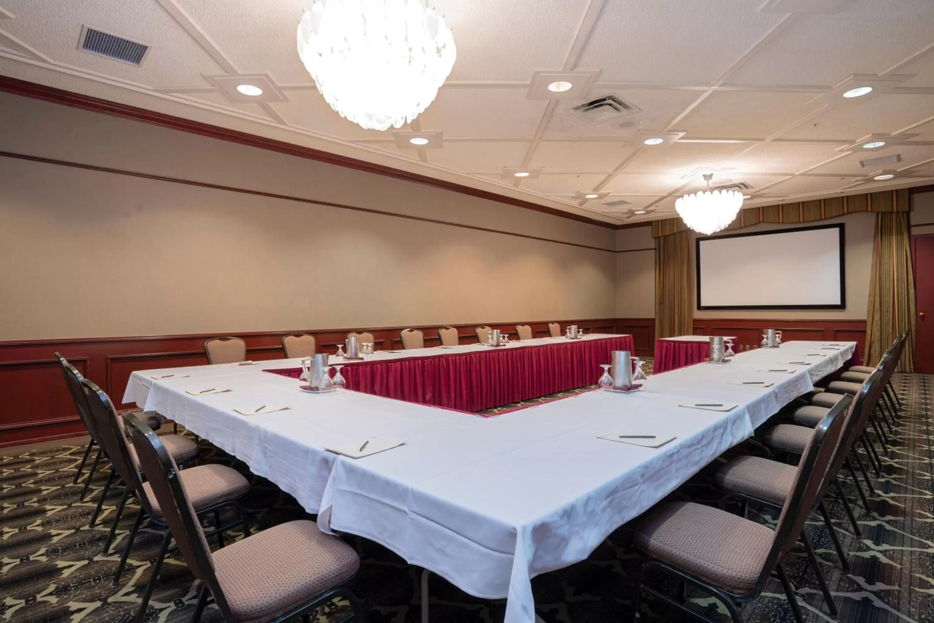 Meeting/conference room in Sandman Signature Edmonton Downtown Hotel
