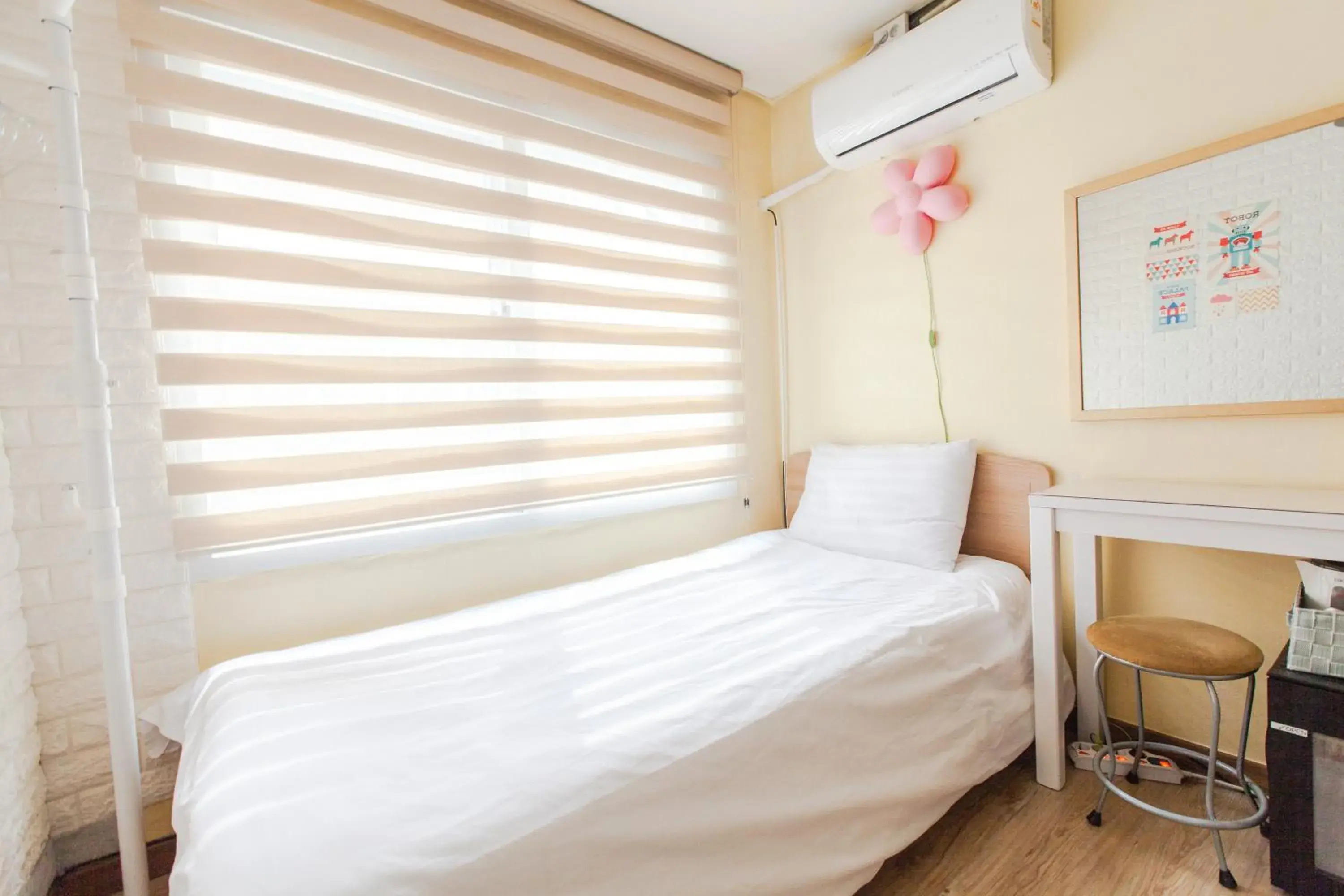 Bed in Hongdae Style Guesthouse