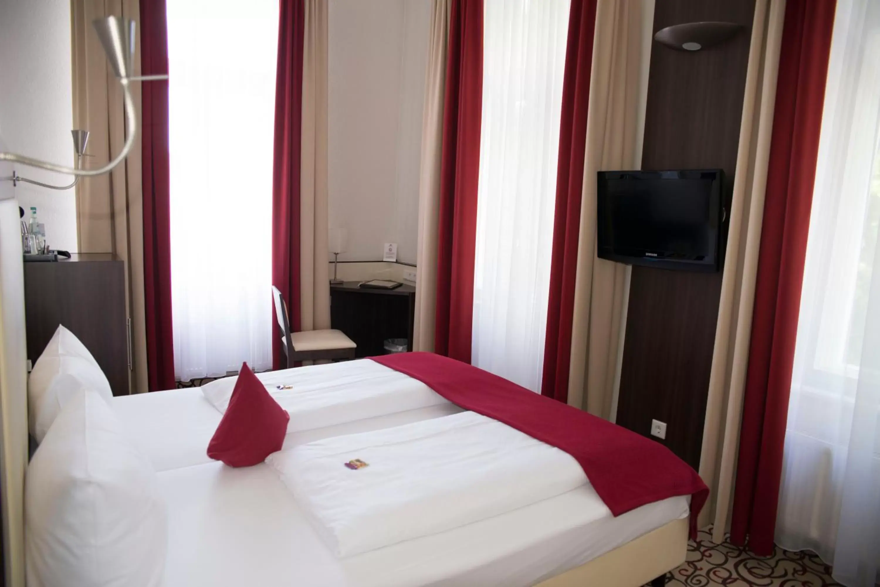 Double Room - single occupancy in Heerens Hotel Double Room - single occupancy in Heerens Hotel
