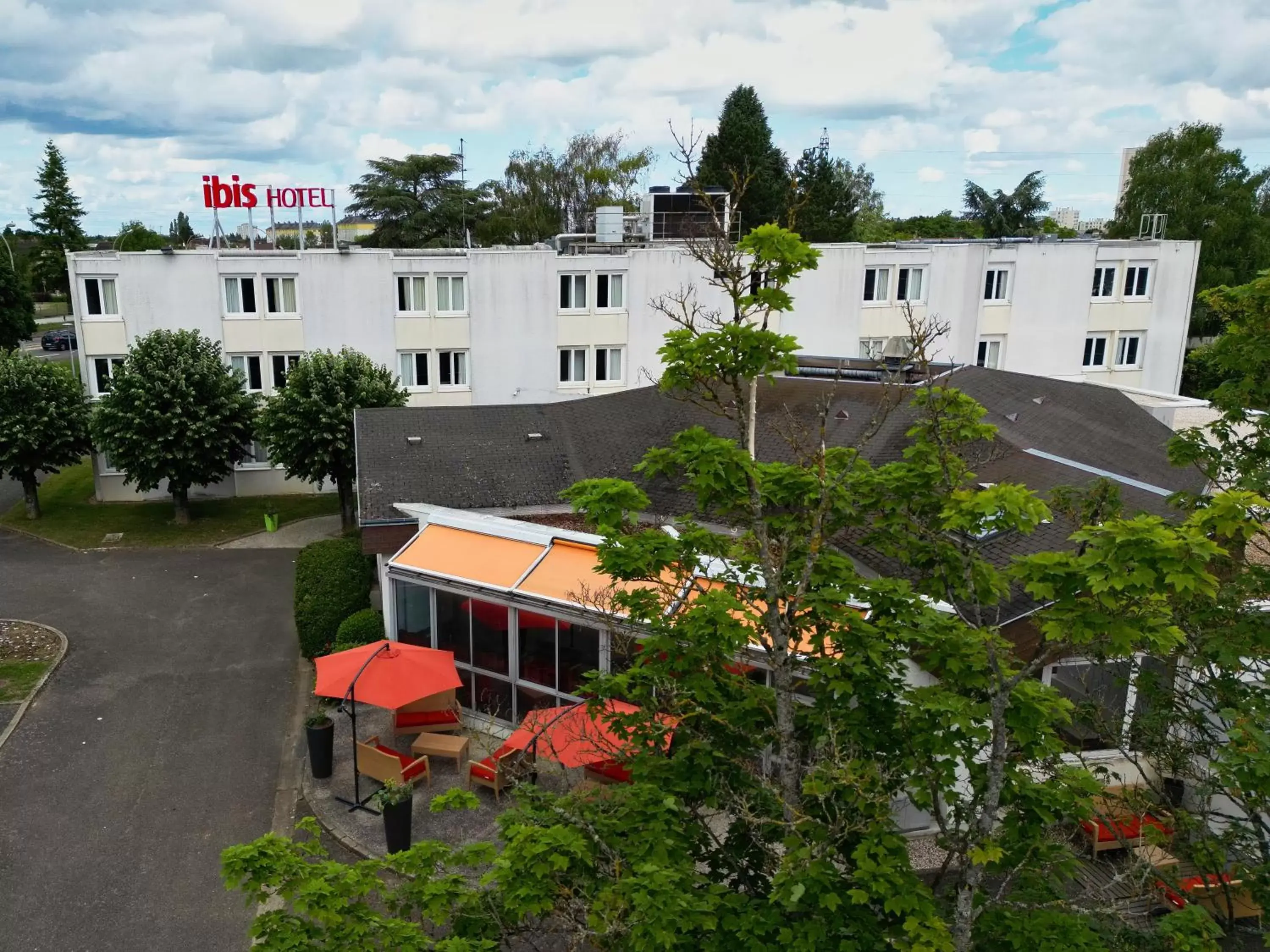 View (from property/room) in ibis Chartres Ouest Luce