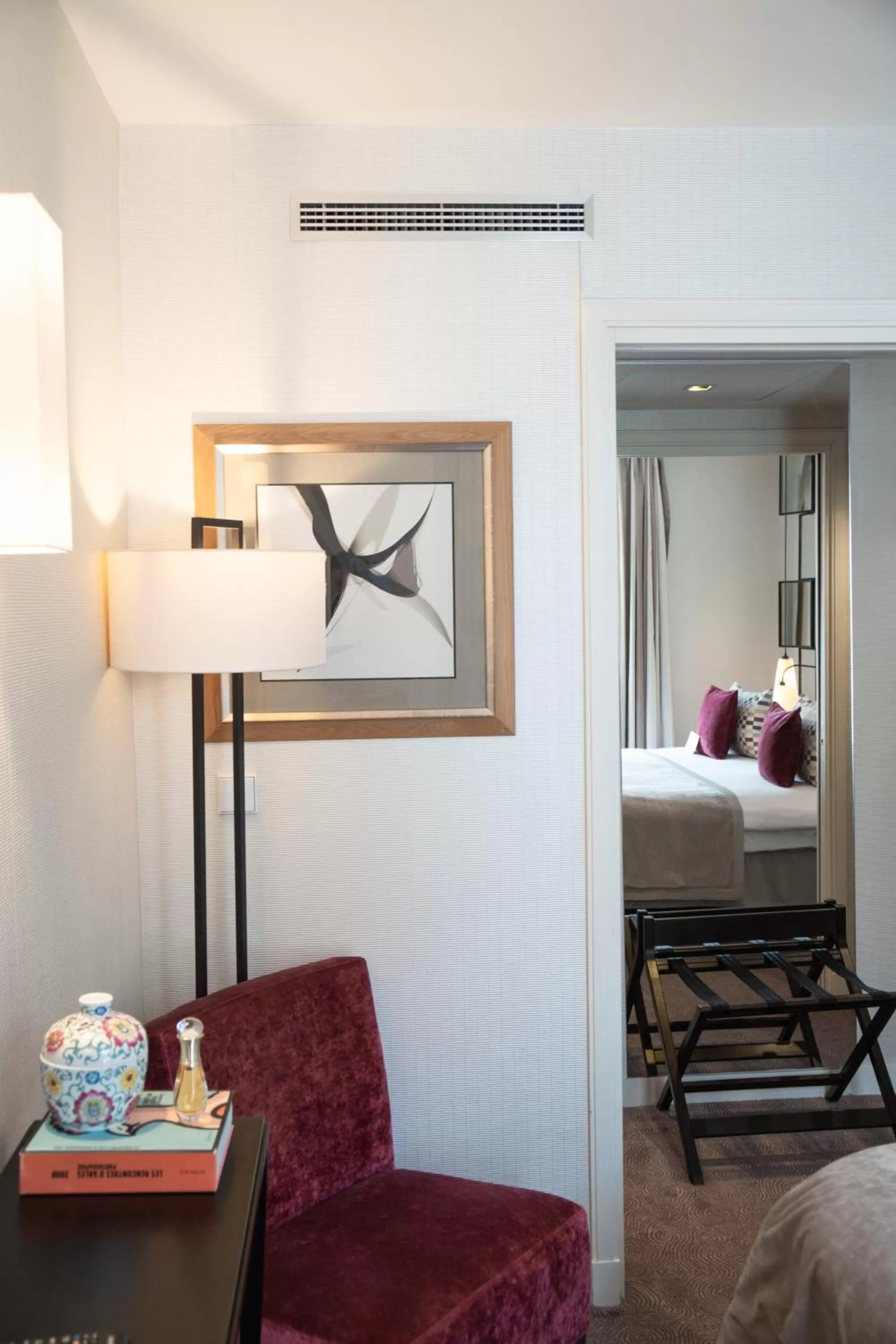 Bed in Balmoral Champs Elysées