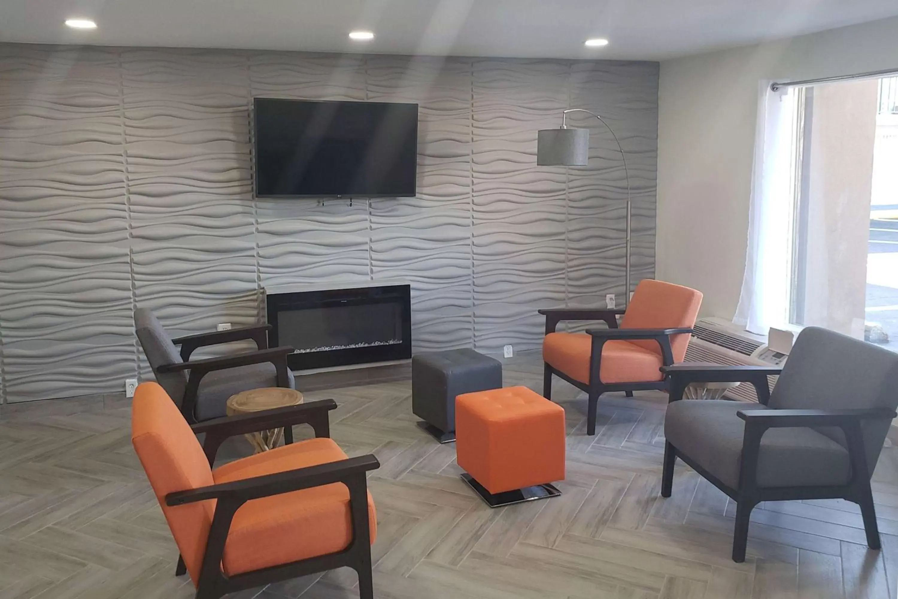 Lobby or reception, Seating Area in Super 8 by Wyndham Morganton