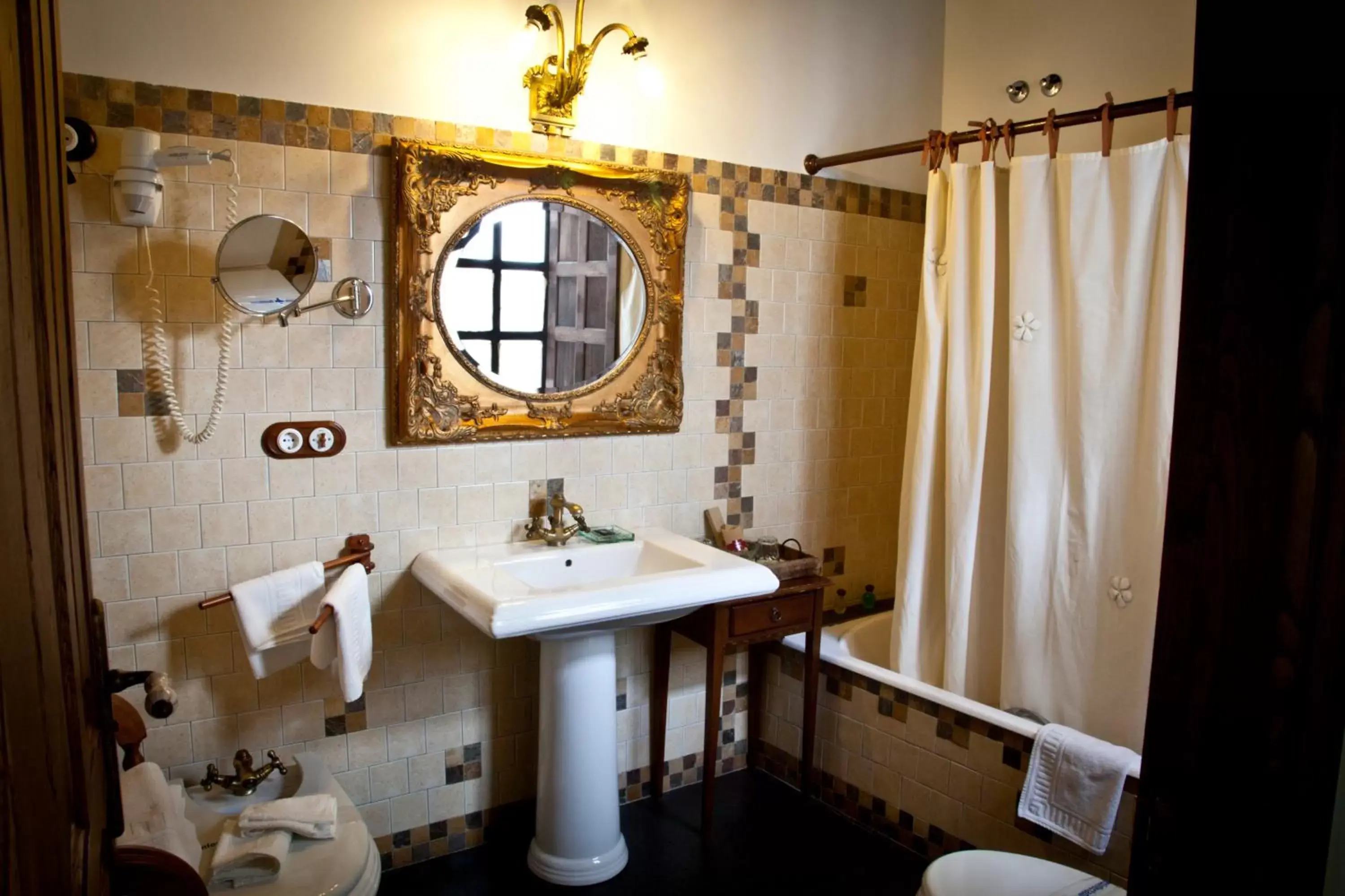 Bathroom in La Moncloa de San Lazaro