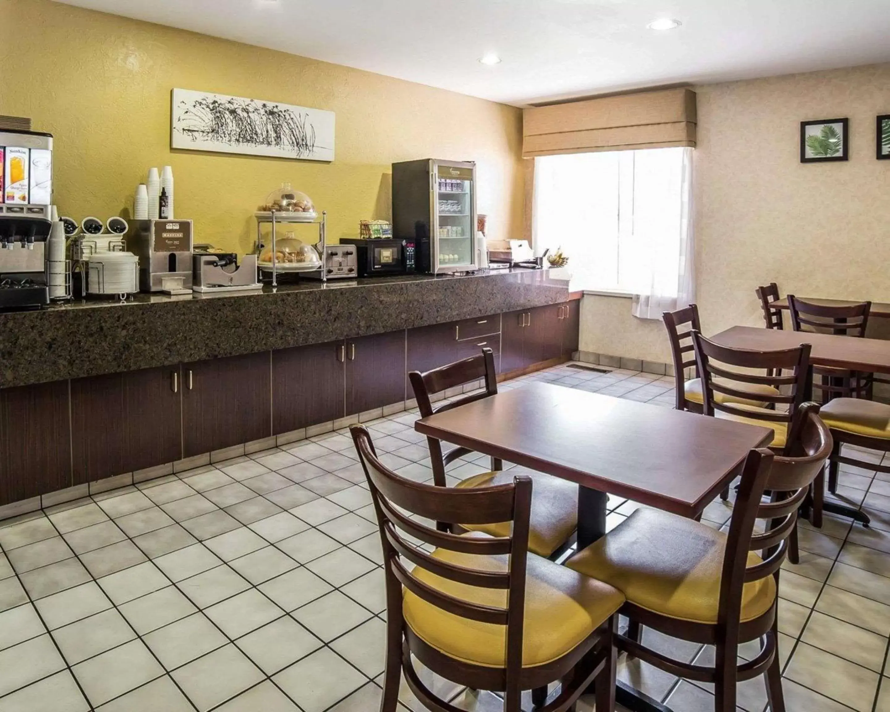 Restaurant/places to eat in Quality Inn Moab Slickrock Area Restaurant/places to eat in Quality Inn Moab Slickrock Area