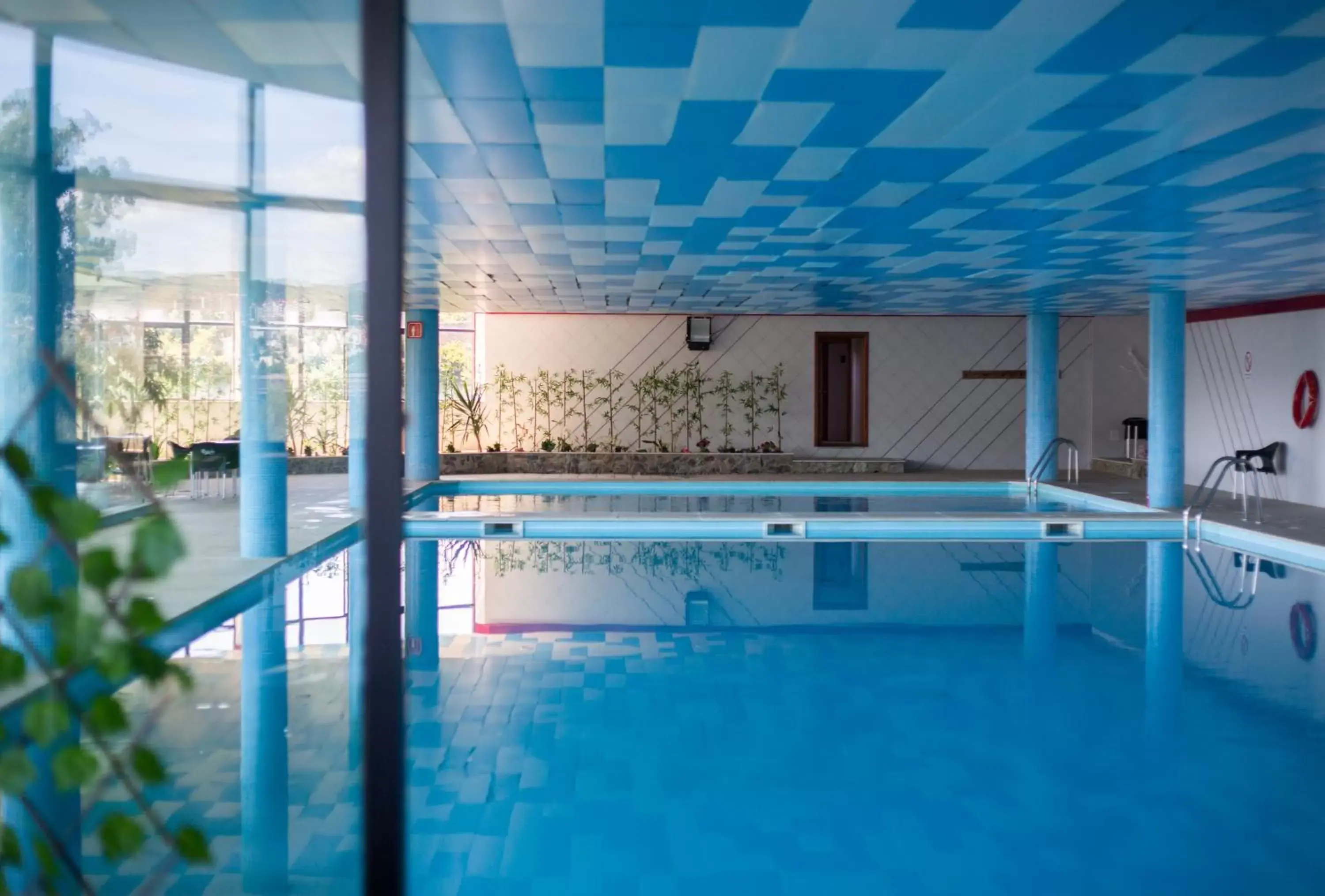 Swimming Pool in Hotel Miracorgo