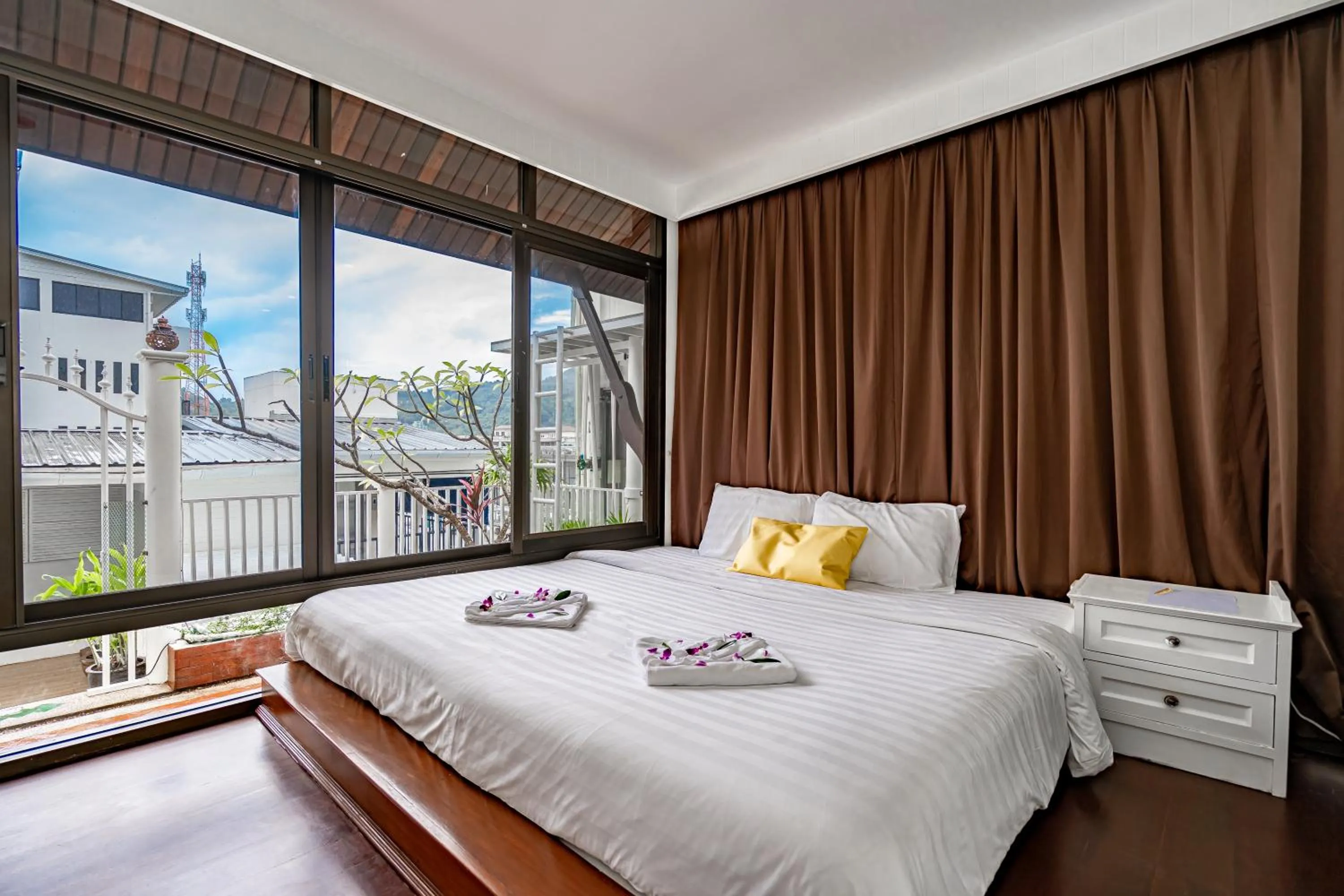 Bedroom, Bed in The Color Kata