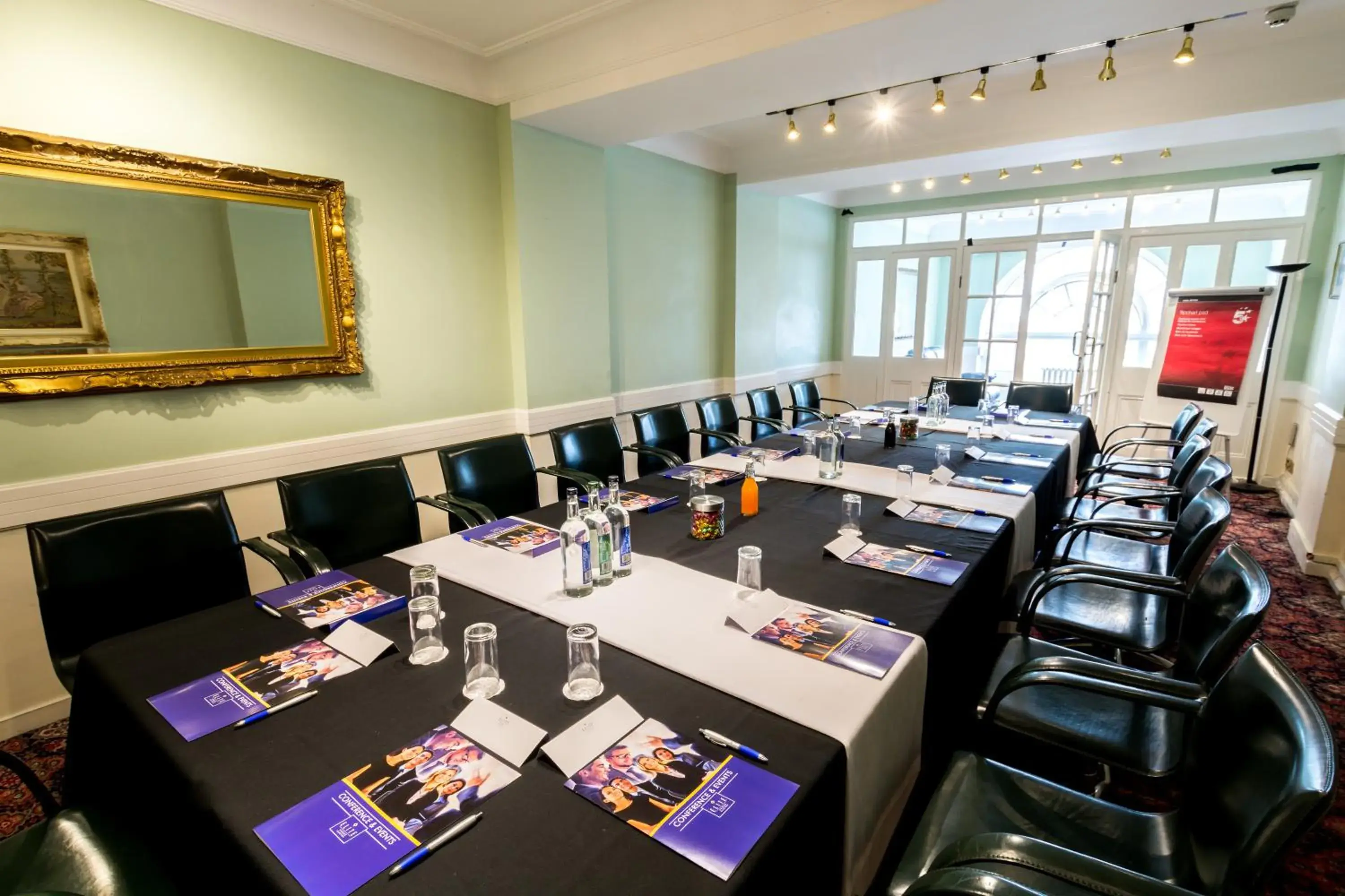 Business facilities in Adelphi Hotel