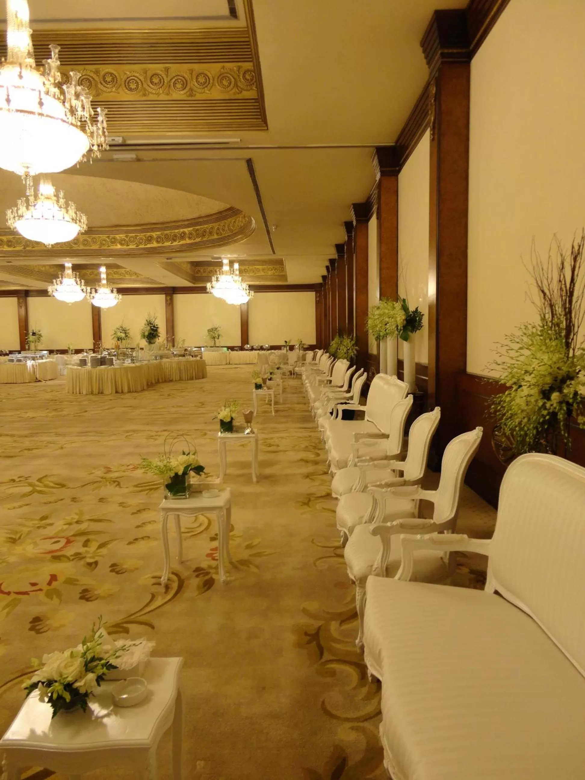 wedding in The Convention Center & Royal Suites Hotel
