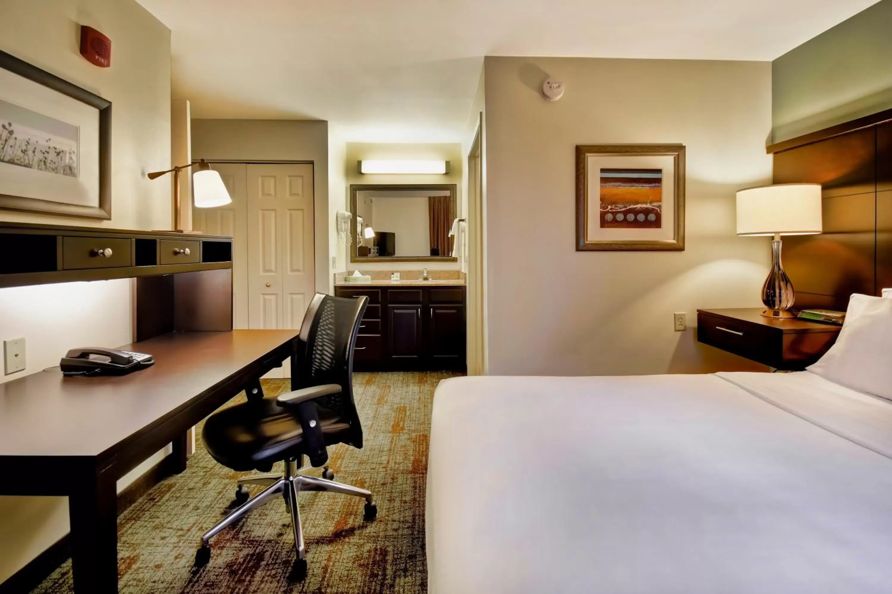 Photo of the whole room, Kitchen/Kitchenette in Staybridge Suites Madison - East, an IHG Hotel