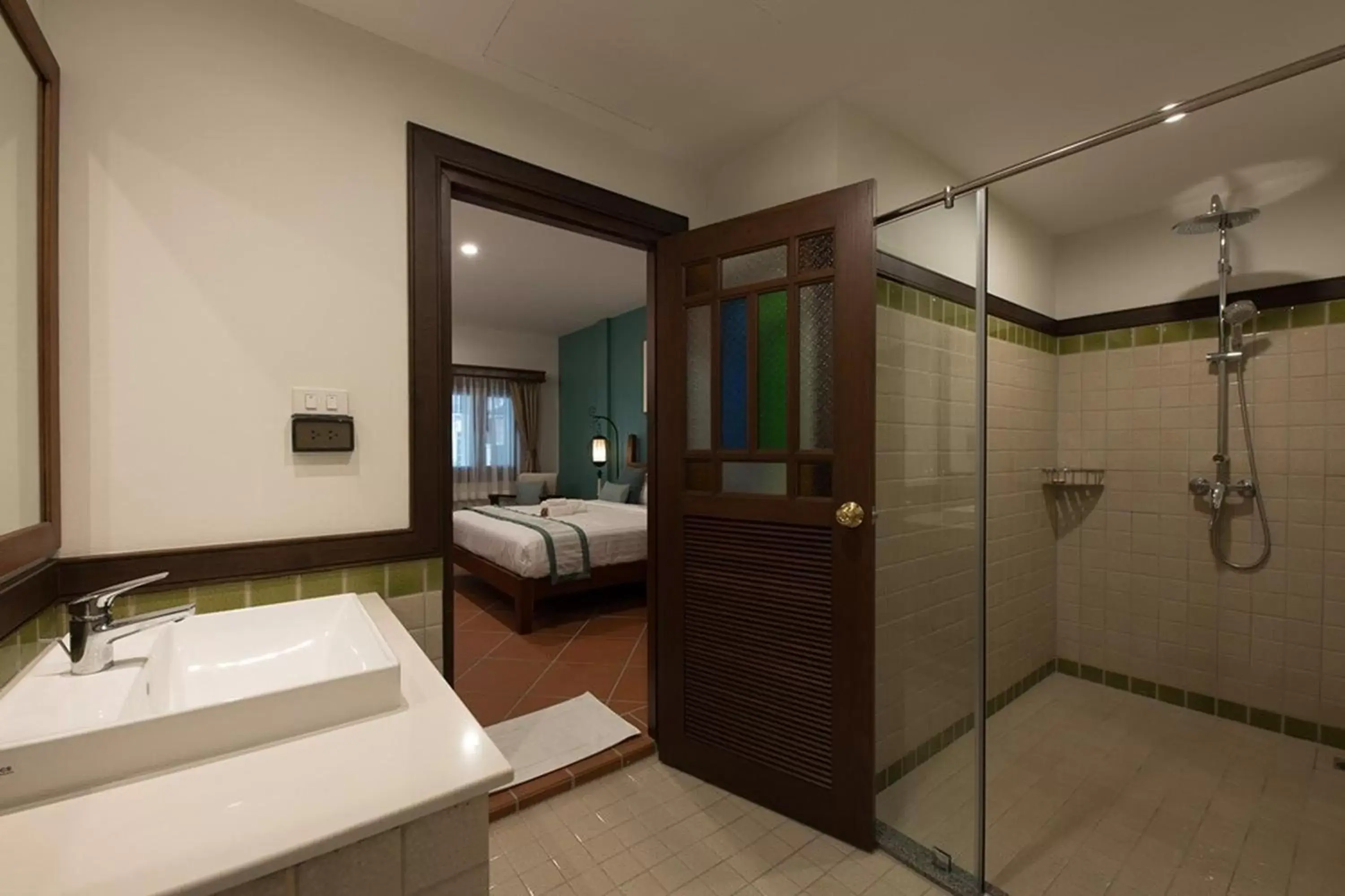 Shower, Bathroom in Villa Sanpakoi
