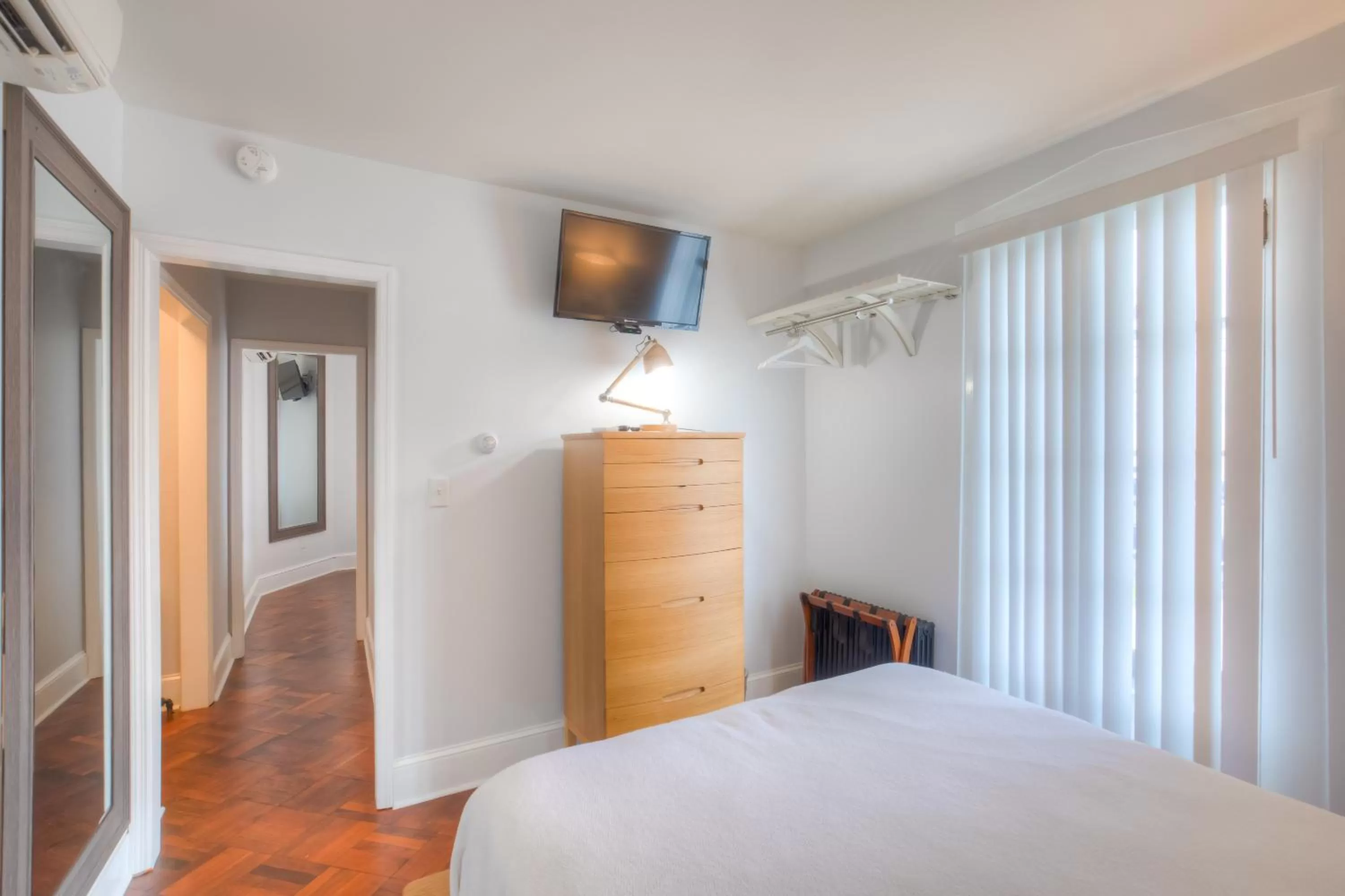 TV and multimedia, TV/Entertainment Center in Elaine's Cape May Boutique Hotel