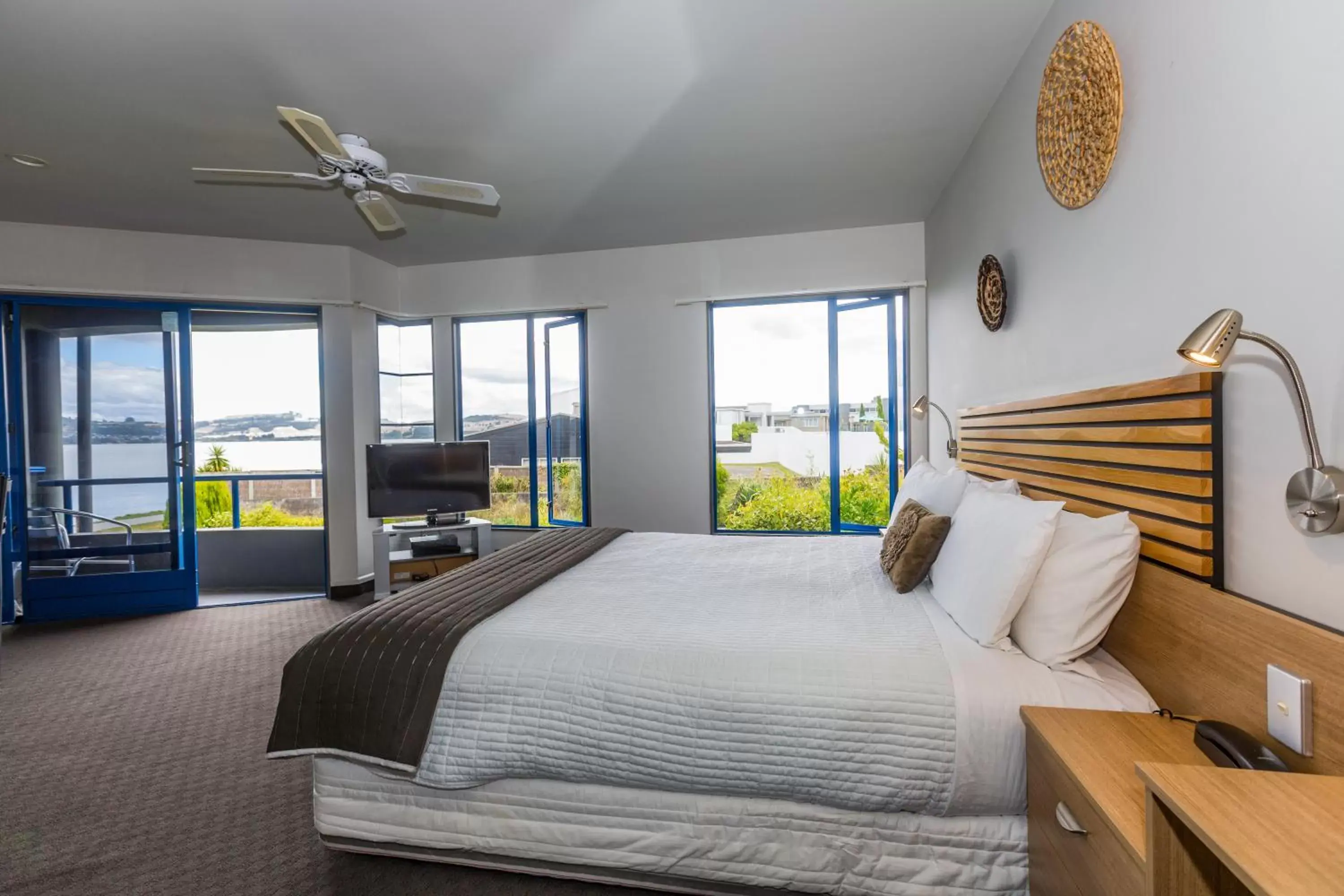 Studio with Lake View in Clearwater Motor Lodge Studio with Lake View in Clearwater Motor Lodge