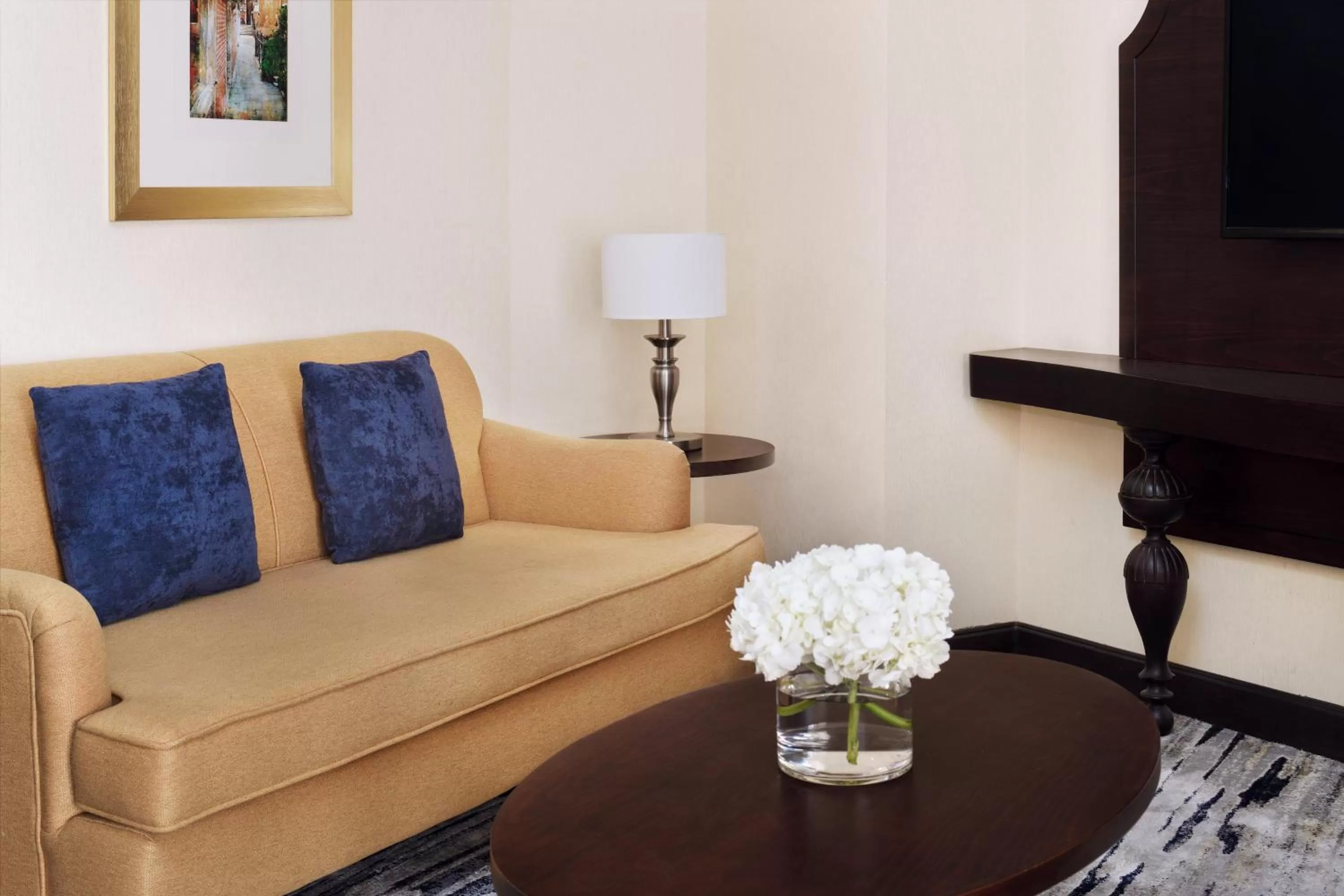 Bedroom in Crowne Plaza Riyadh Al Waha by IHG