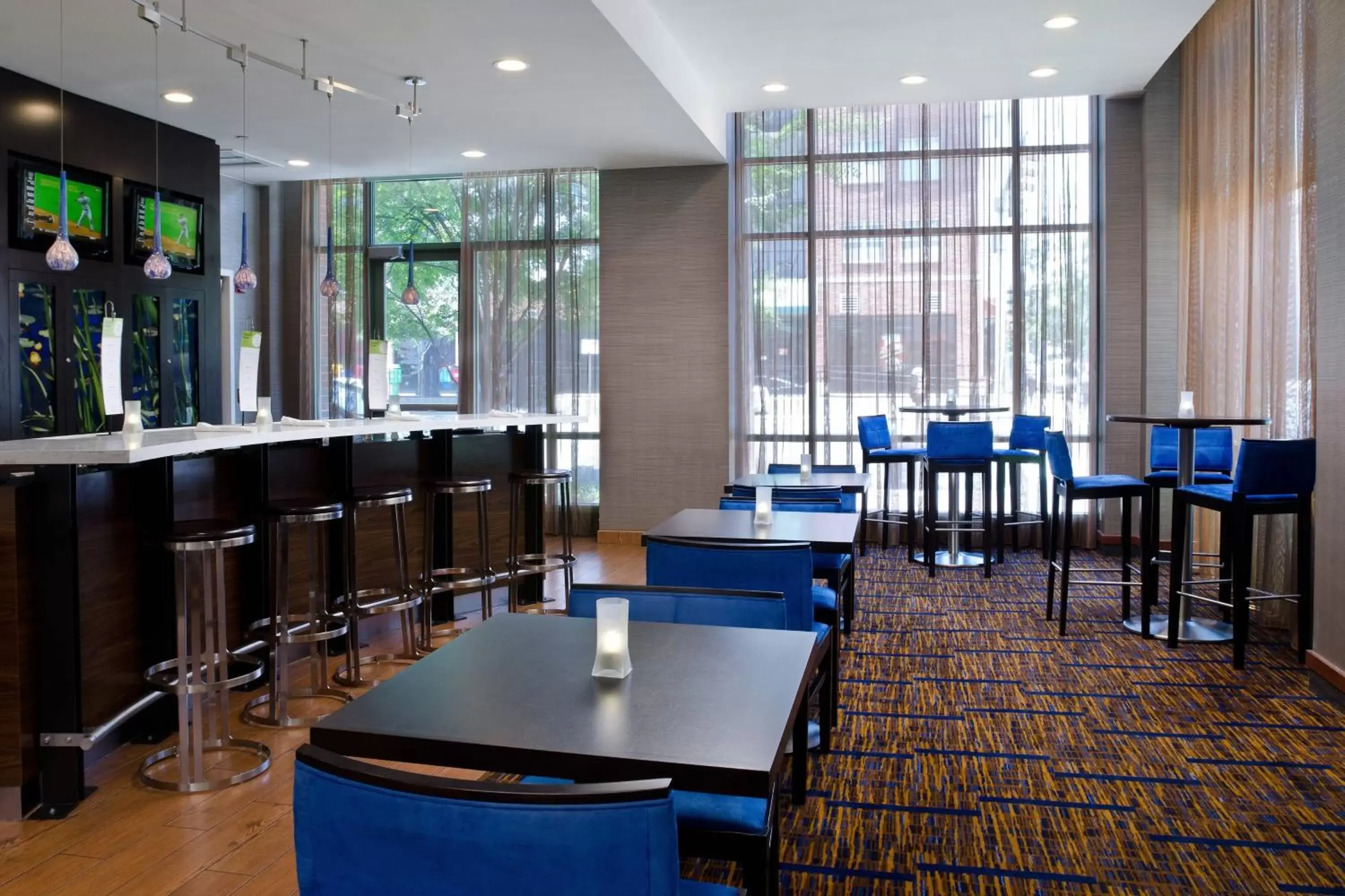Restaurant/Places to Eat in Courtyard by Marriott Birmingham Downtown at UAB