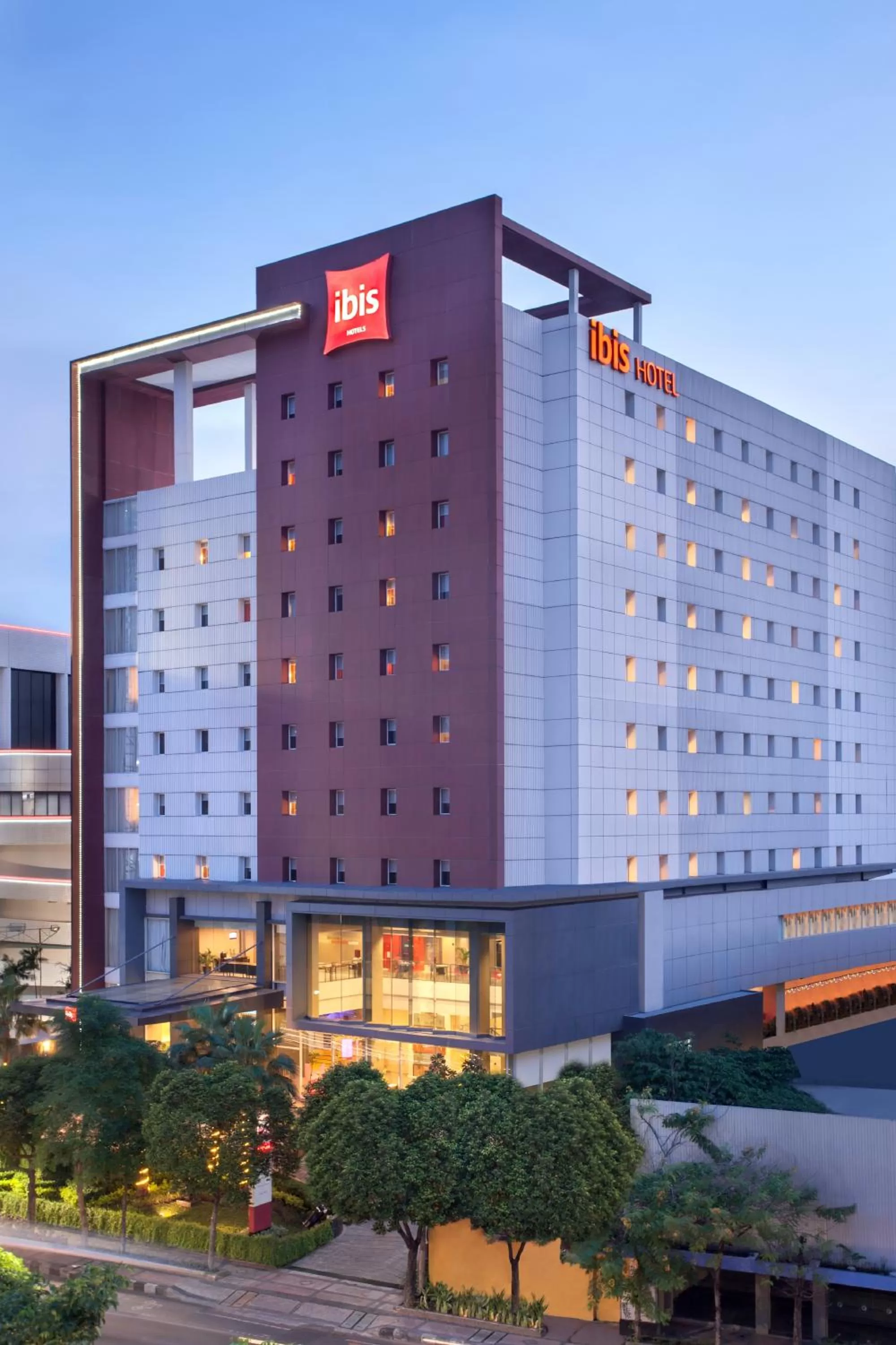 Property building in Ibis Surabaya City Center