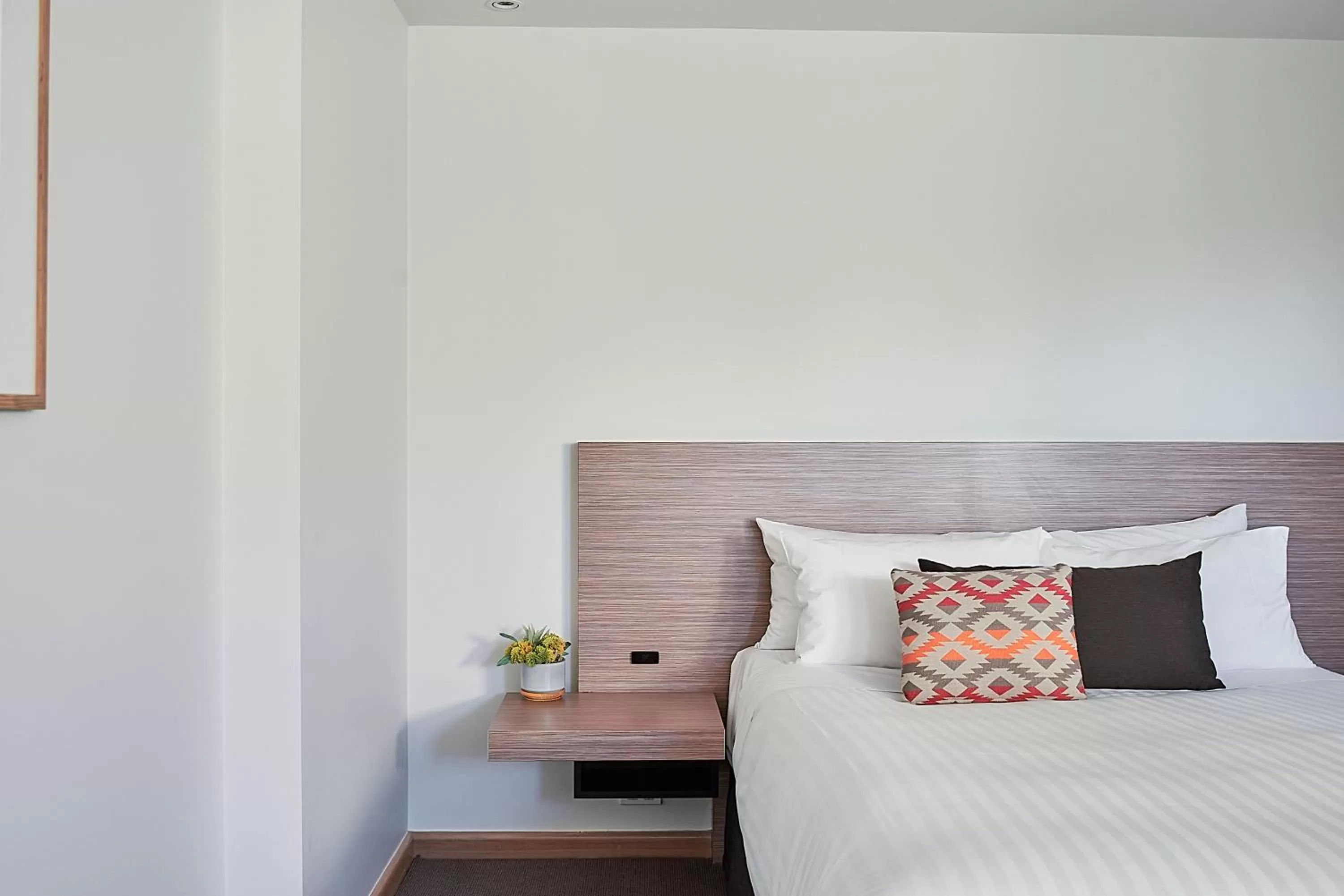 Bed in Salamanca Inn