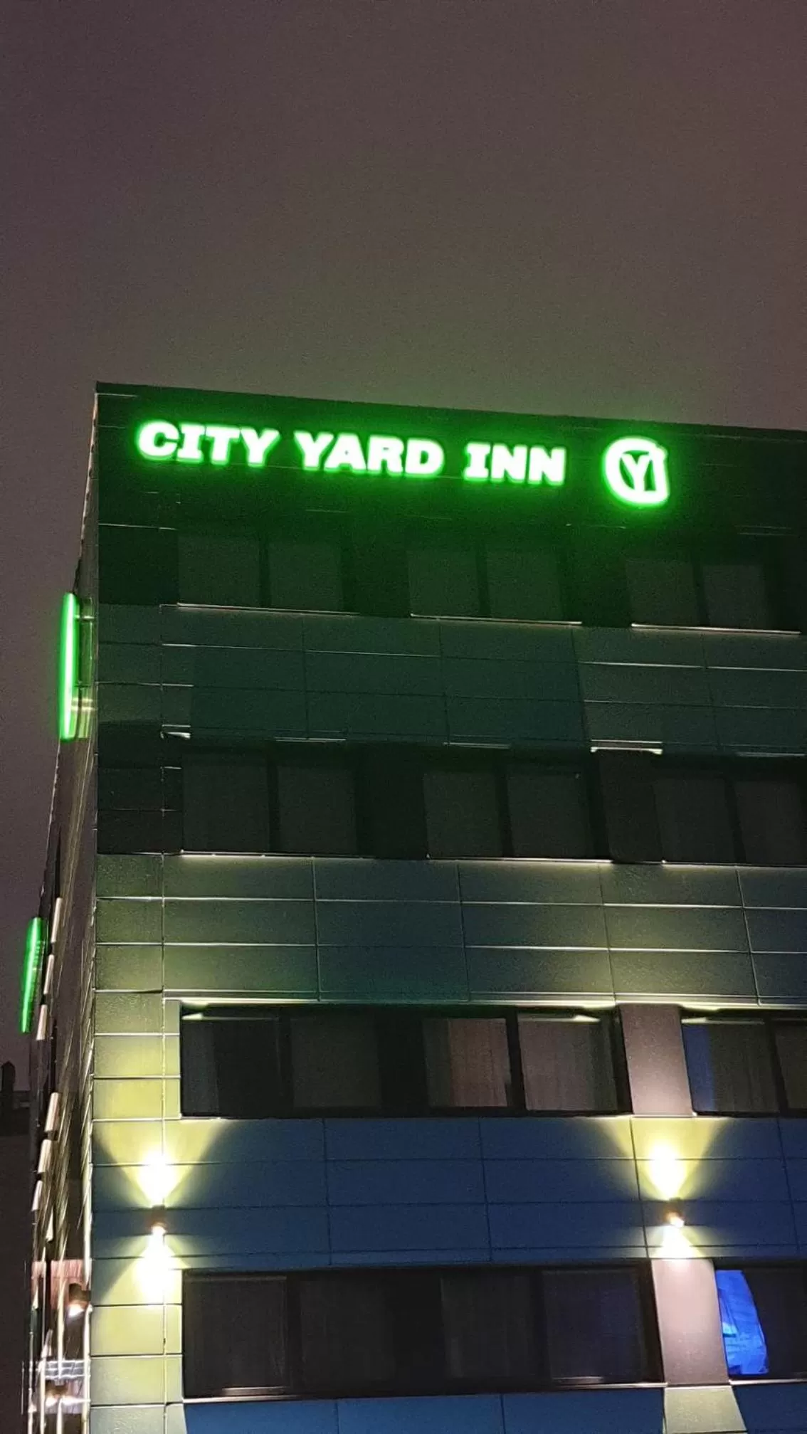 Property building in City Yard Inn Hotel