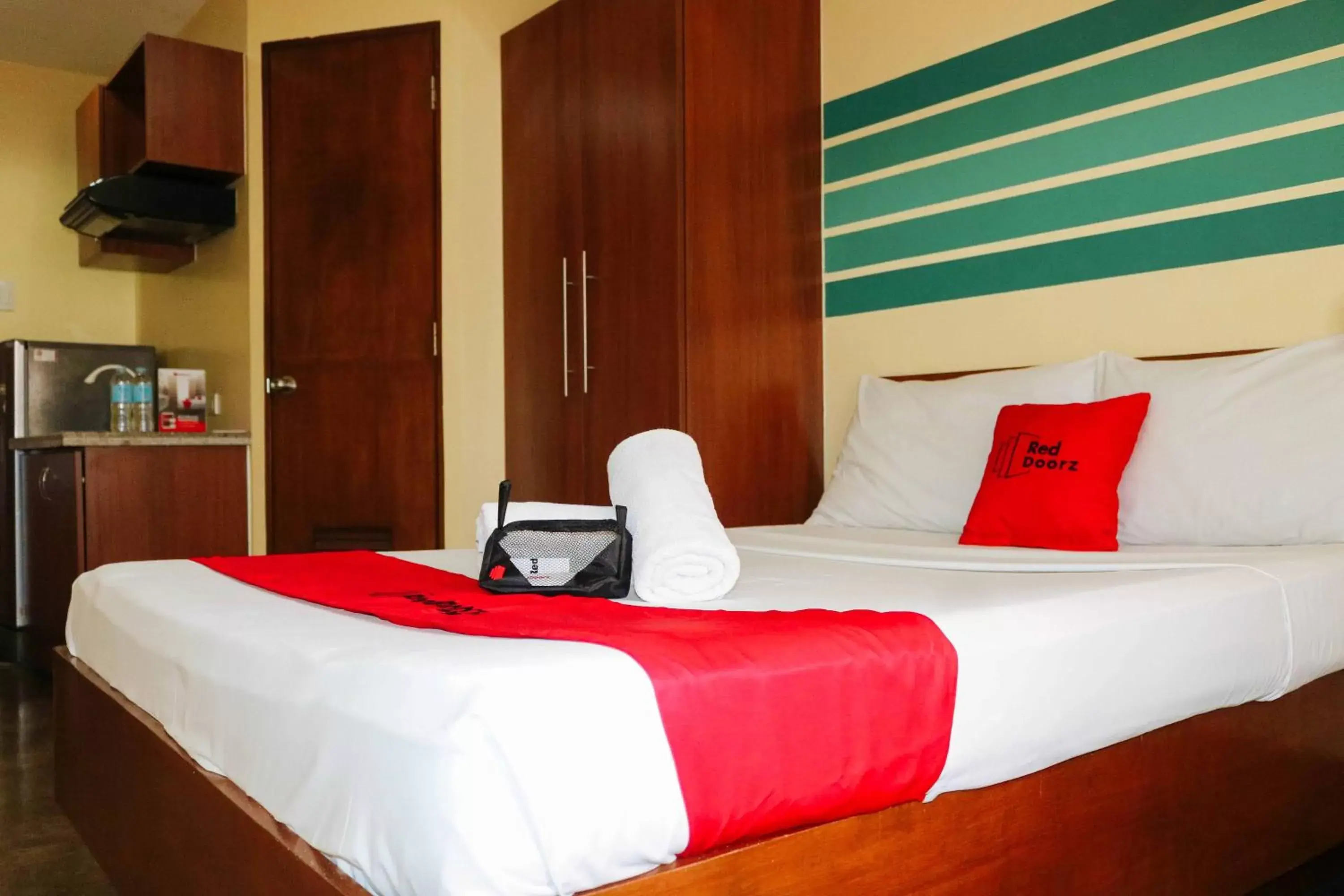 Bedroom, Bed in RedDoorz @ MJ Cuenco Avenue Cebu