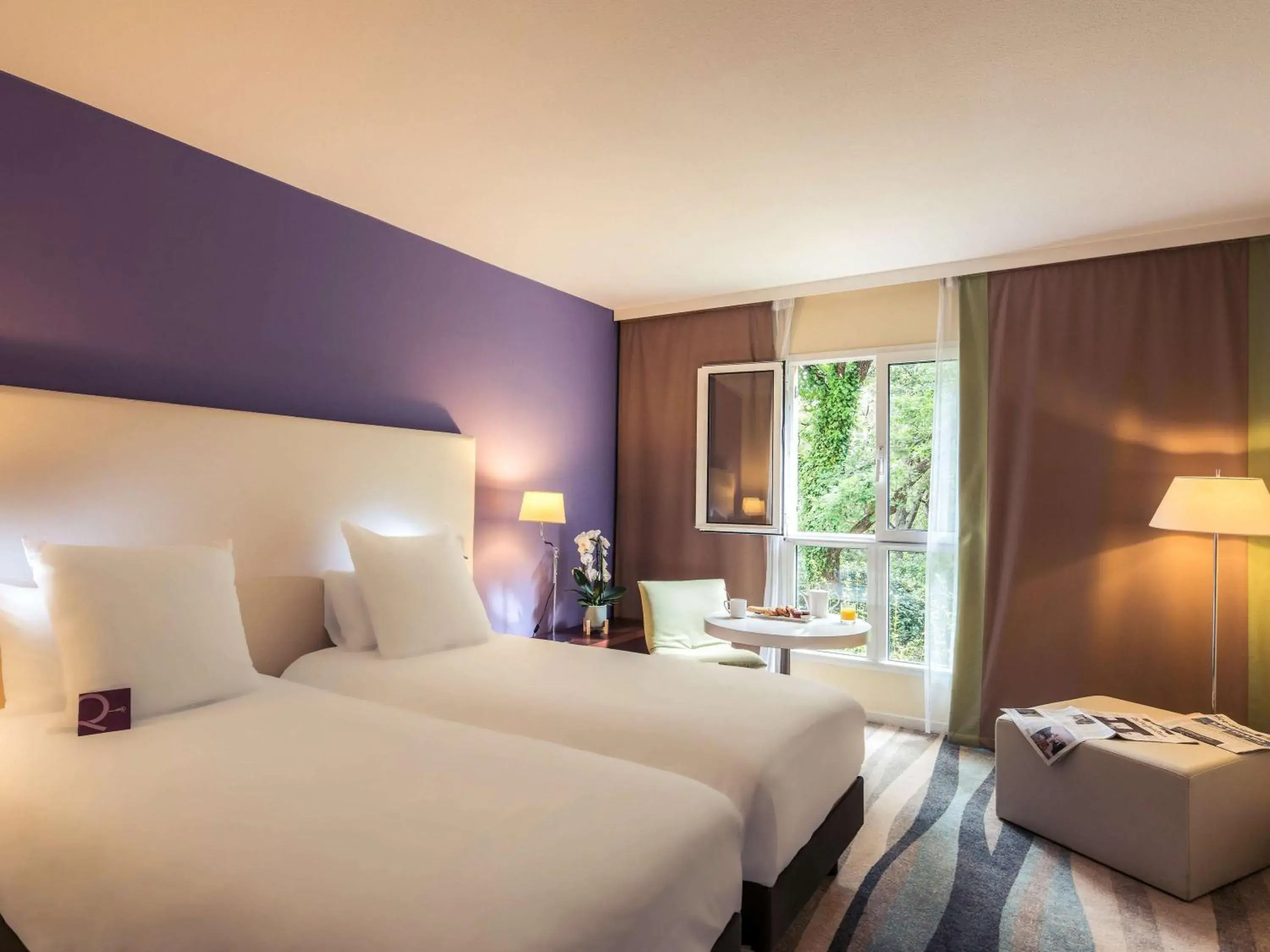 Bedroom, Bed in Mercure Antibes Sophia Antipolis