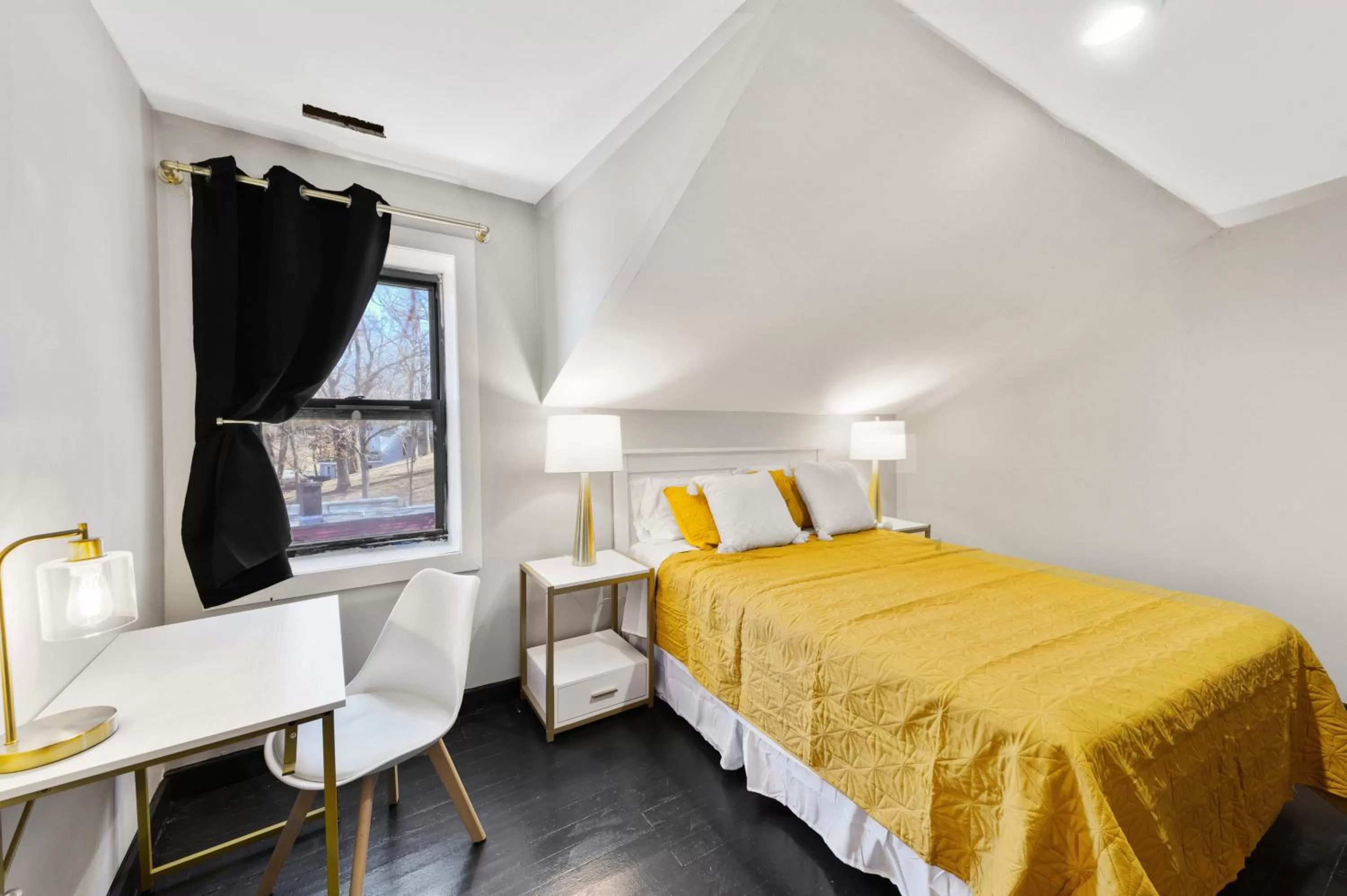 Bed in Randolph Hotel