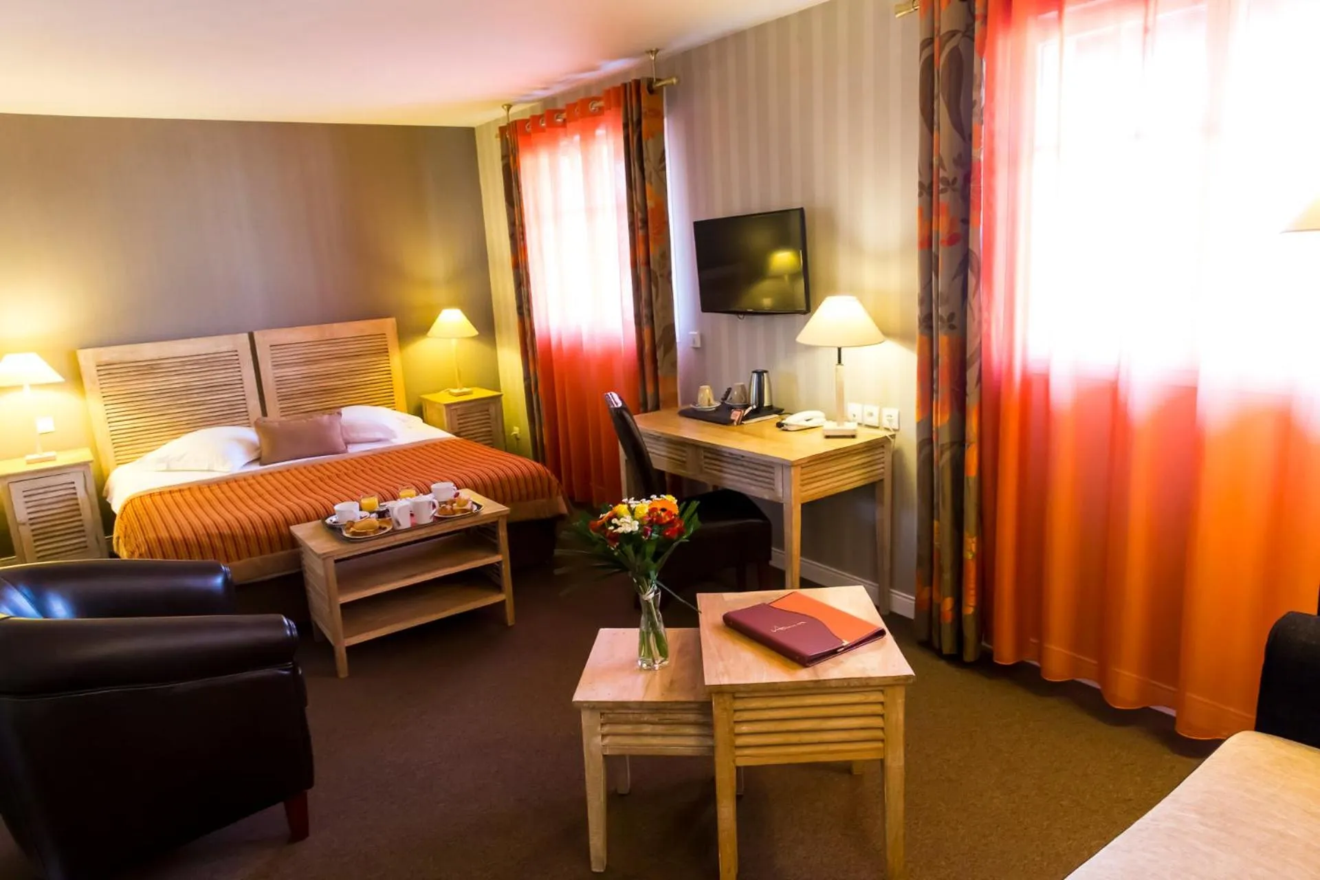 Photo of the whole room, Bed in Almoria Hôtel & SPA