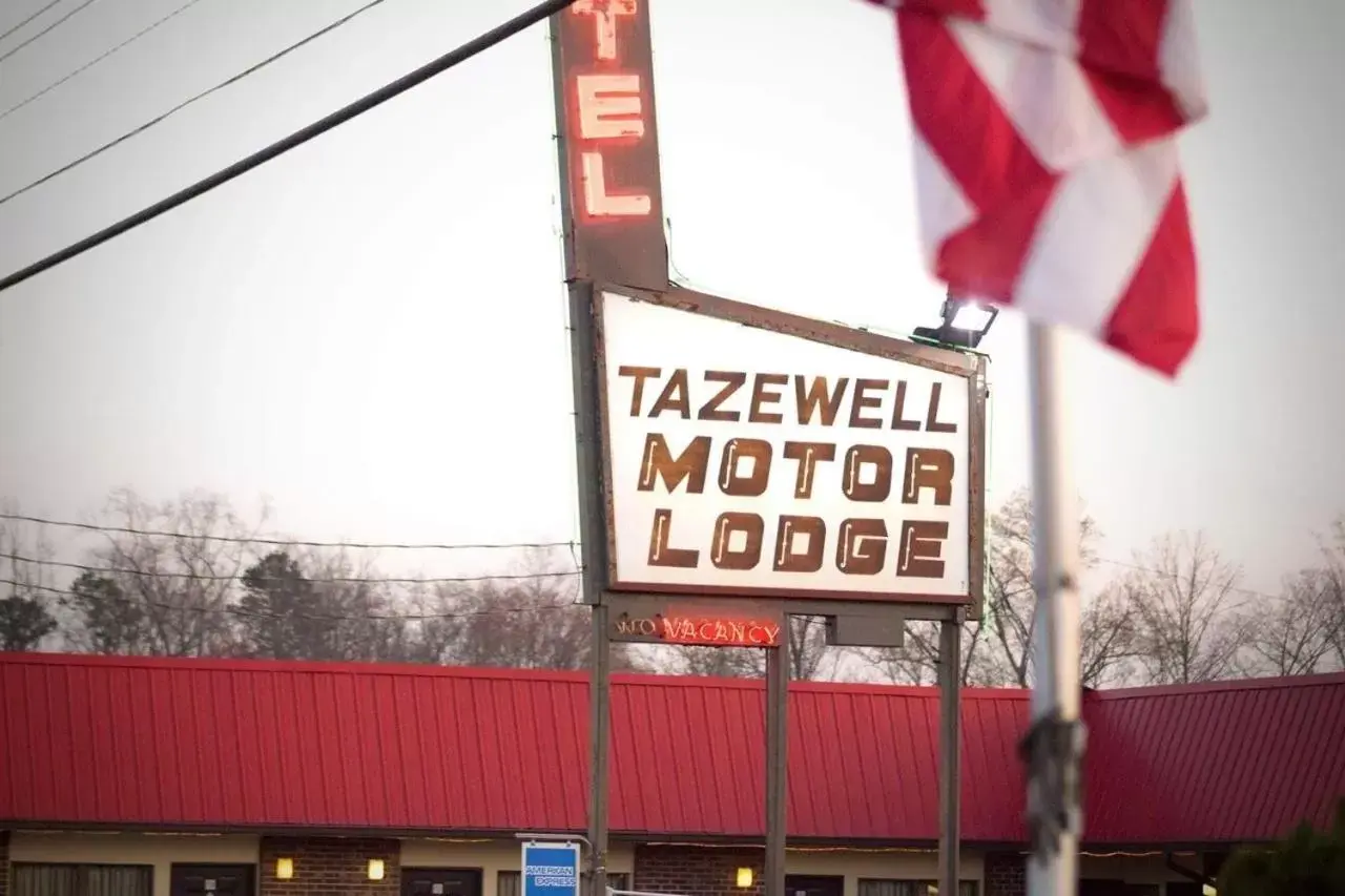 Facade/entrance, Property Logo/Sign in Tazewell Motor Lodge