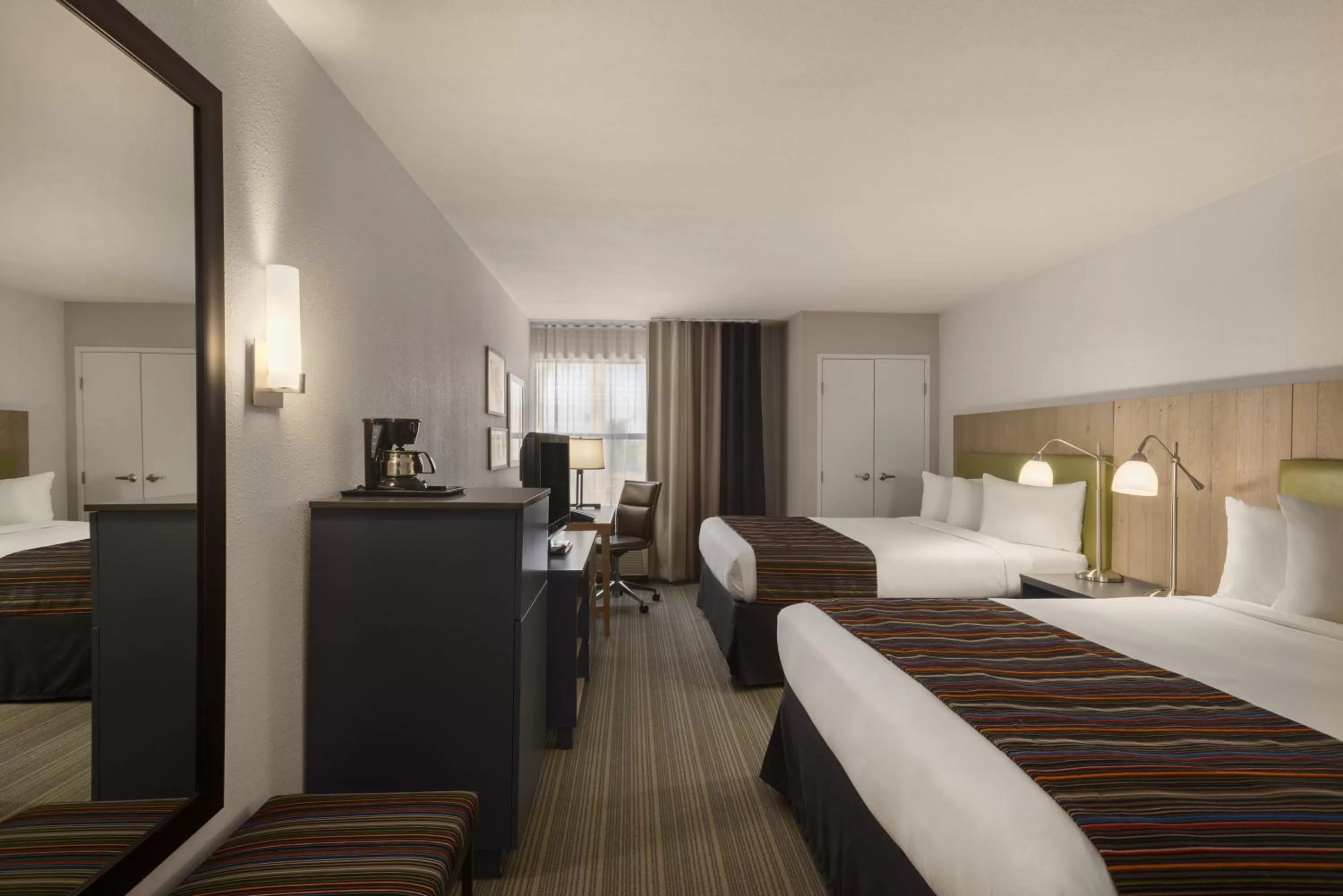 Photo of the whole room, Bed in GreenTree Inn & Suites Phoenix Sky Harbor