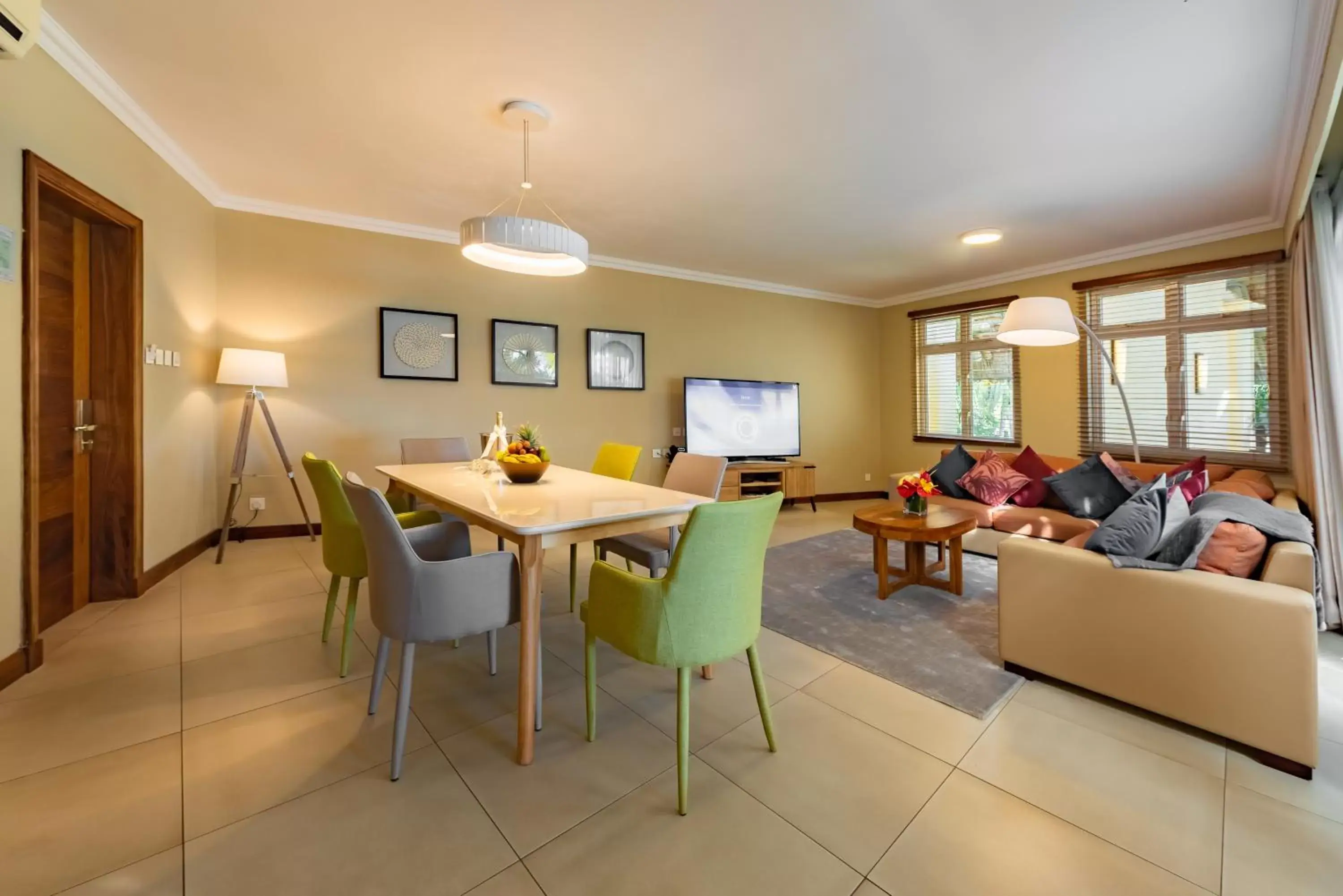 Living room in Sands Suites Resort & Spa