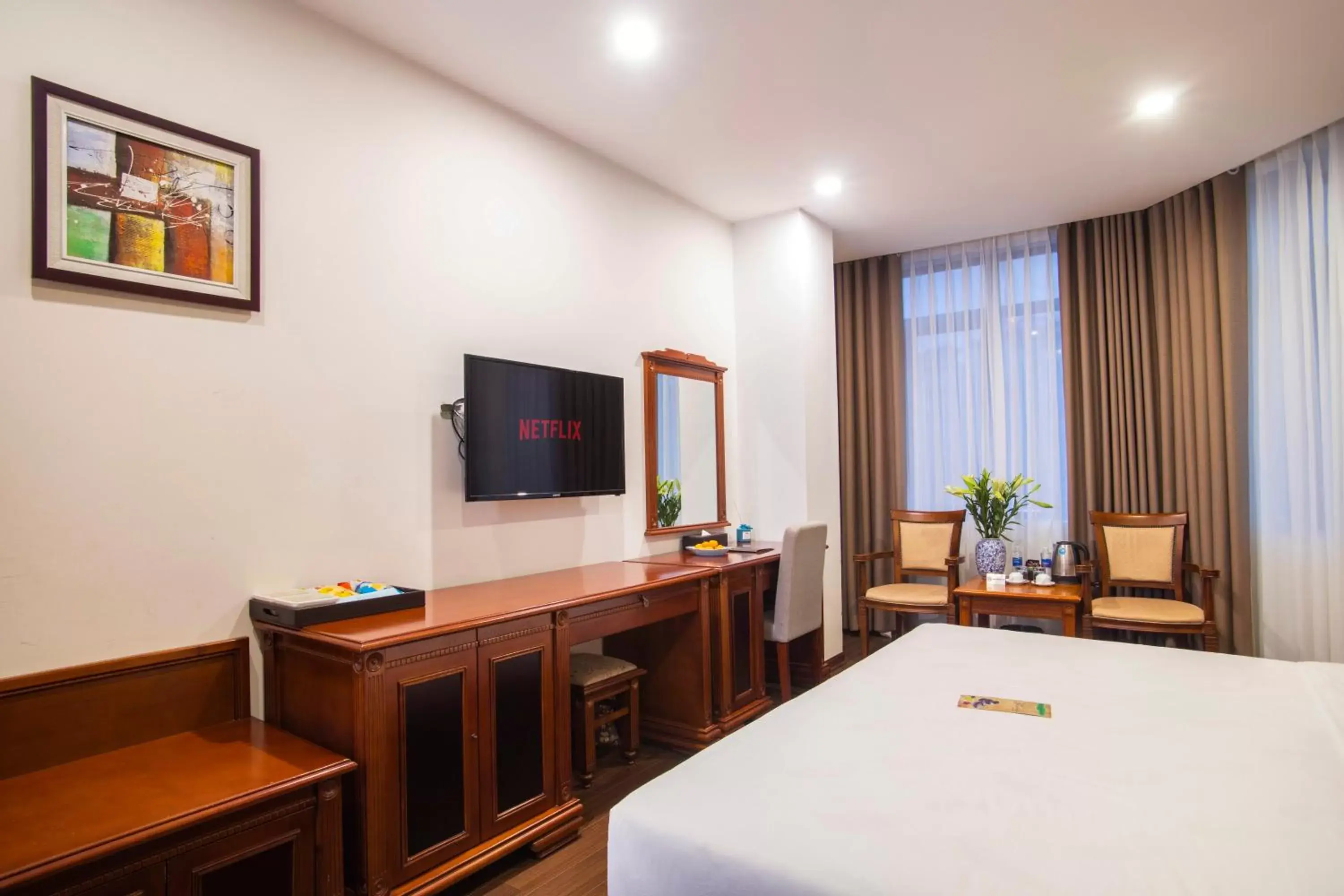 TV and multimedia, TV/Entertainment Center in Western Hanoi Hotel