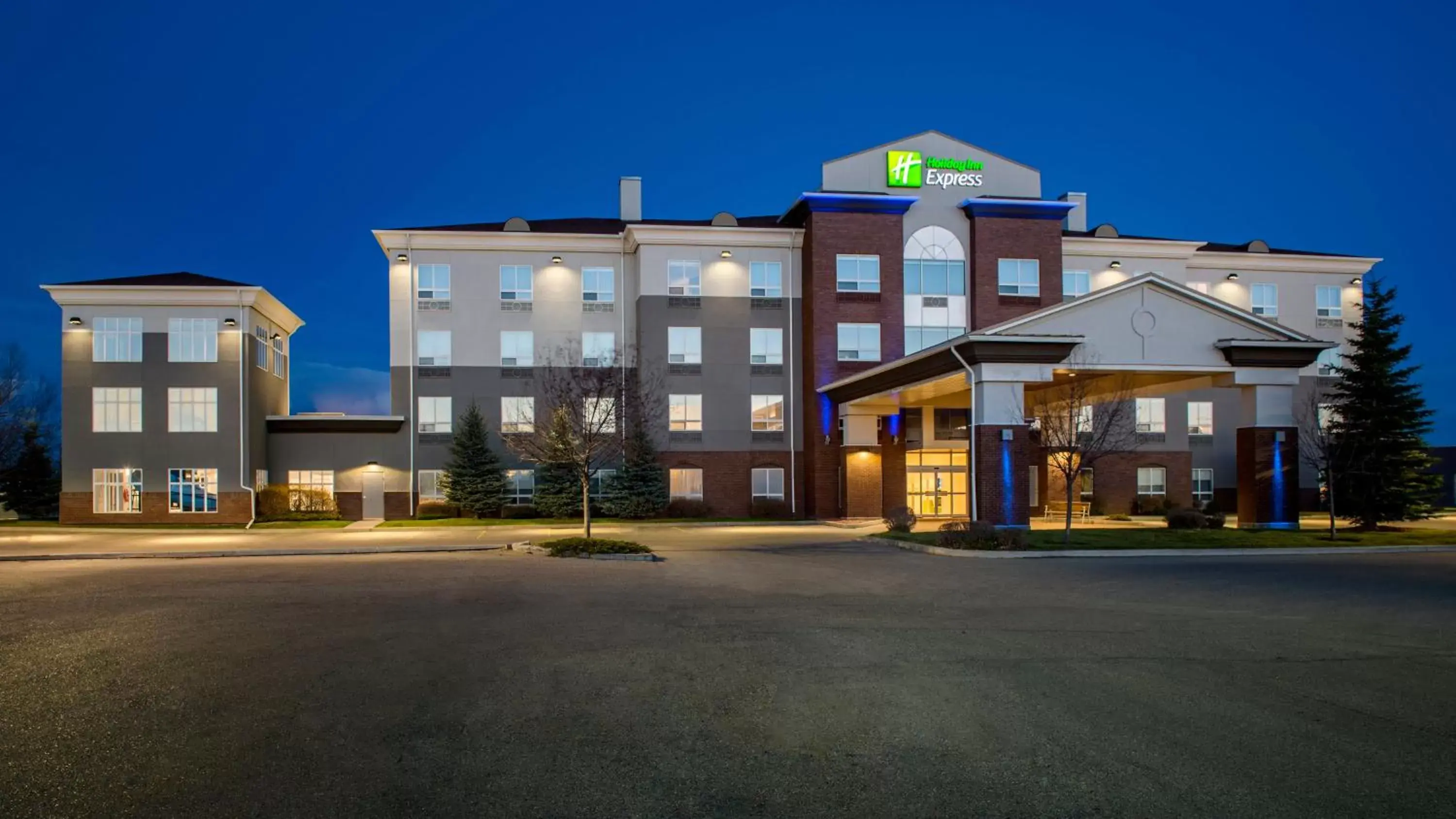 Property Building in Holiday Inn Express Airdrie, an IHG Hotel