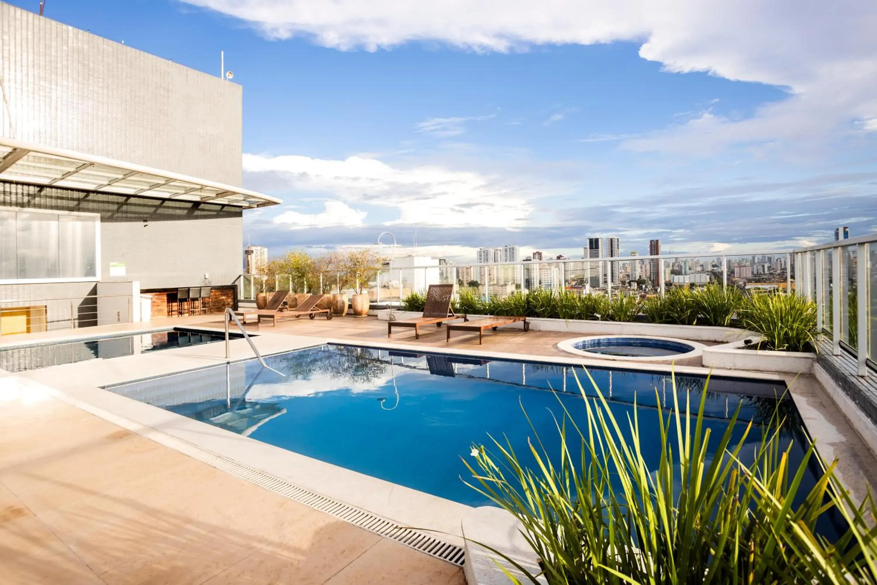 Swimming Pool in Ibis Styles Belém Hangar