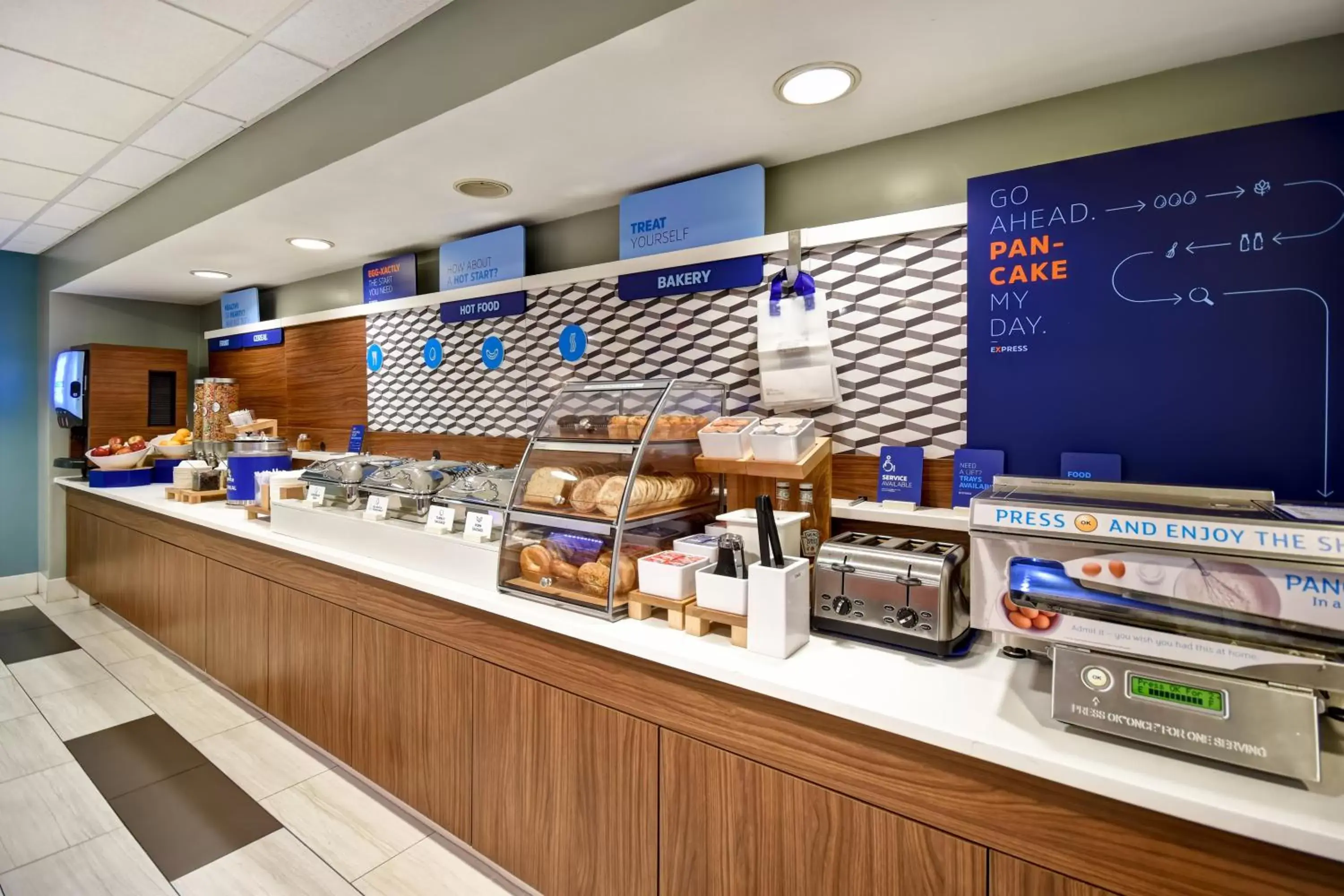 Breakfast, Restaurant/Places to Eat in Holiday Inn Express Newport North - Middletown, an IHG Hotel